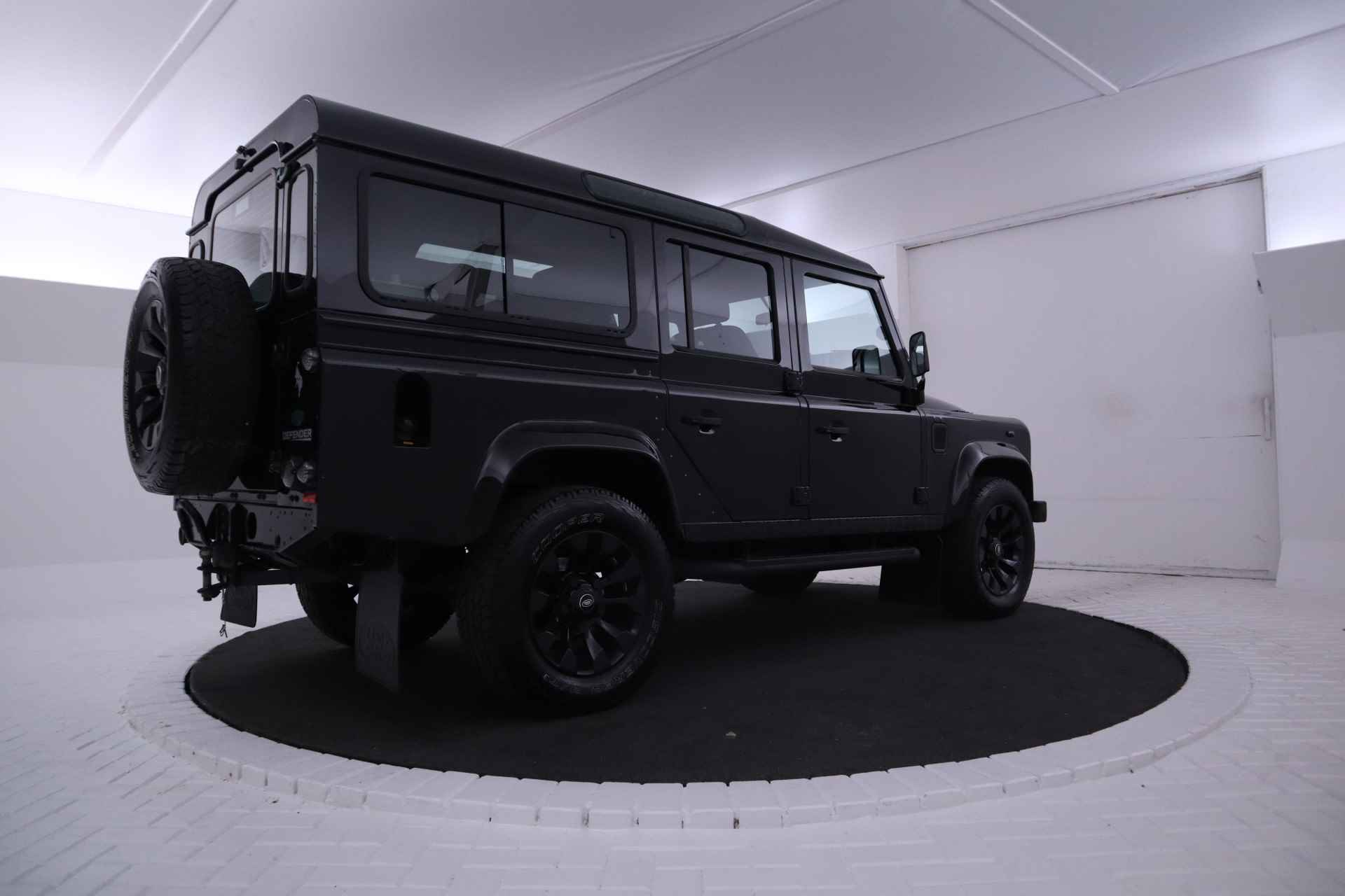 Land Rover Defender 2.4 TD 110 SW zie video! apple carplay etc. - 5/26