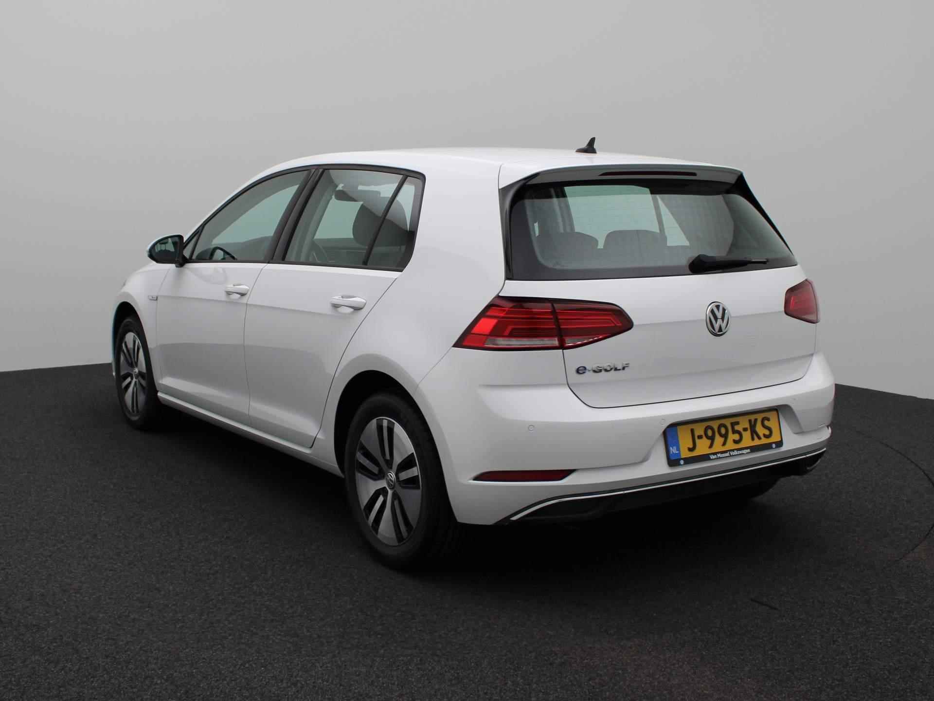 Volkswagen e-Golf E-DITION | Navigatie | Climate Control | Parkeerhulp | LED Verlichting | - 2/39