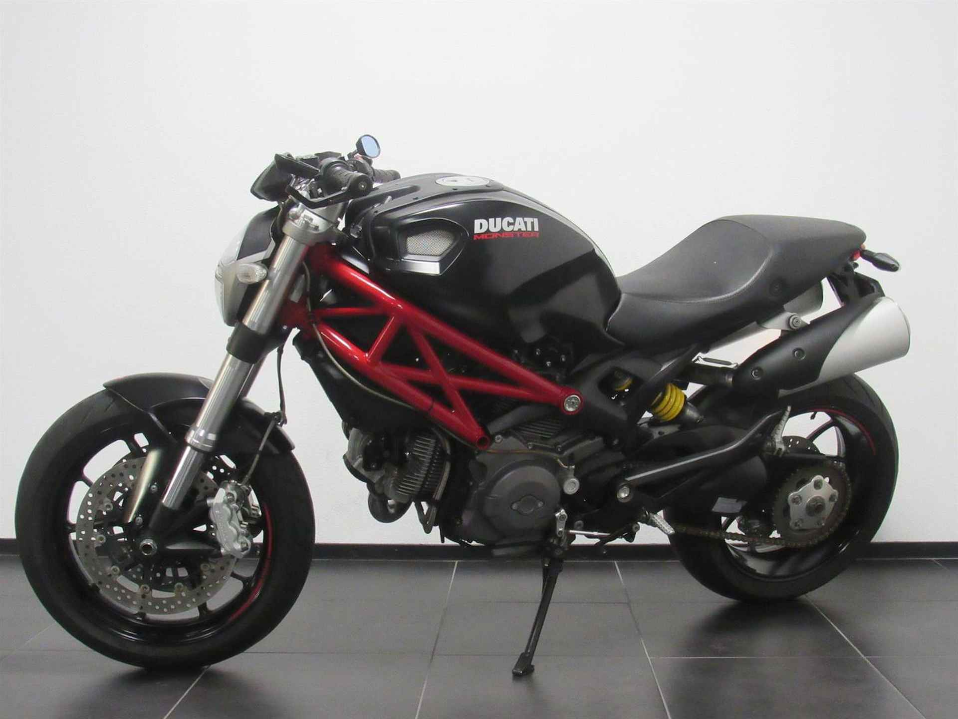 Ducati MONSTER 796 - 2011 - 3/12