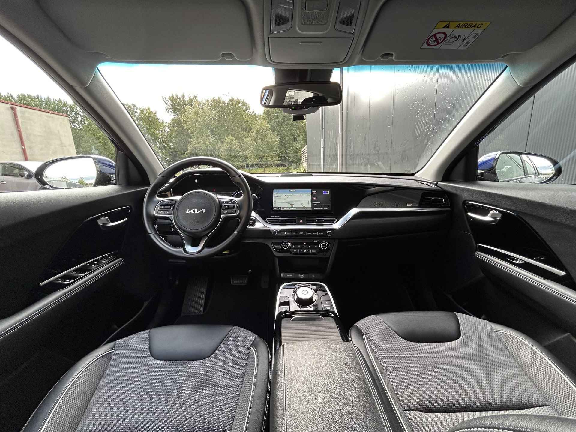 Kia e-Niro DynamicLine 64 kWh 1e Eigenaar | € 2000,- SEPP subsidie mogelijk* | Fabrieksgarantie  t/m 7-6-2029 | NAP - 14/39