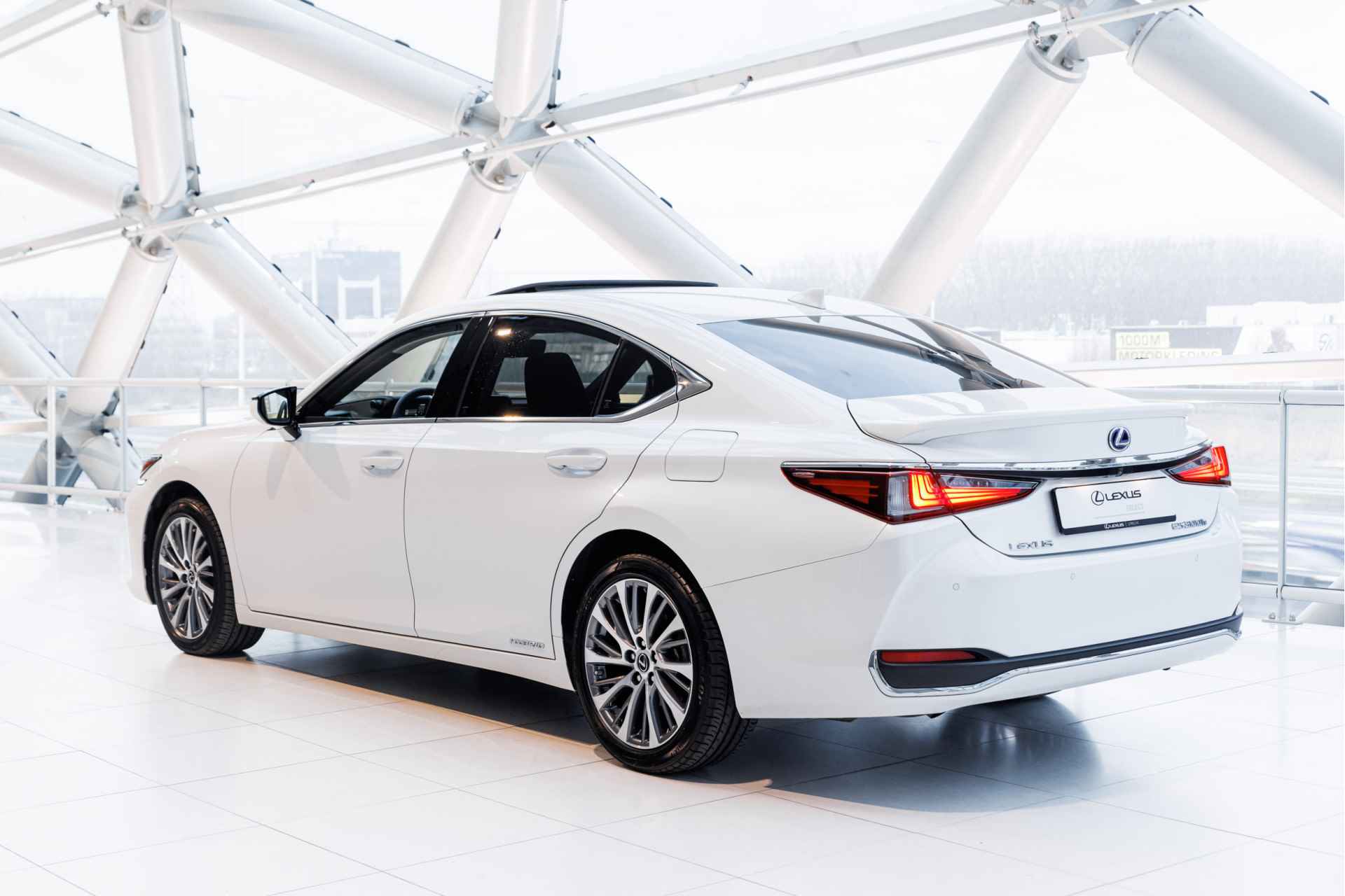 Lexus ES 300h Preference Line Limited | Stuurverwarming | Stoelverwarming | Apple Carplay | - 26/52