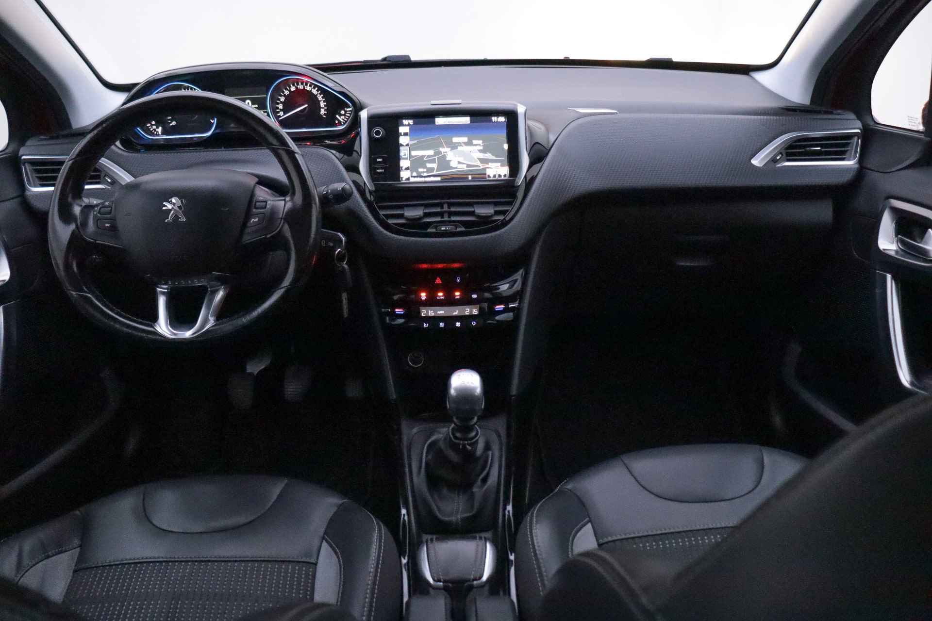 Peugeot 2008 1.2T Allure 130pk CARPLAY/CAMERA/TREKHAAK/NAVI/CLIMA/CRUISE/PDC V+A/LMV - 17/26