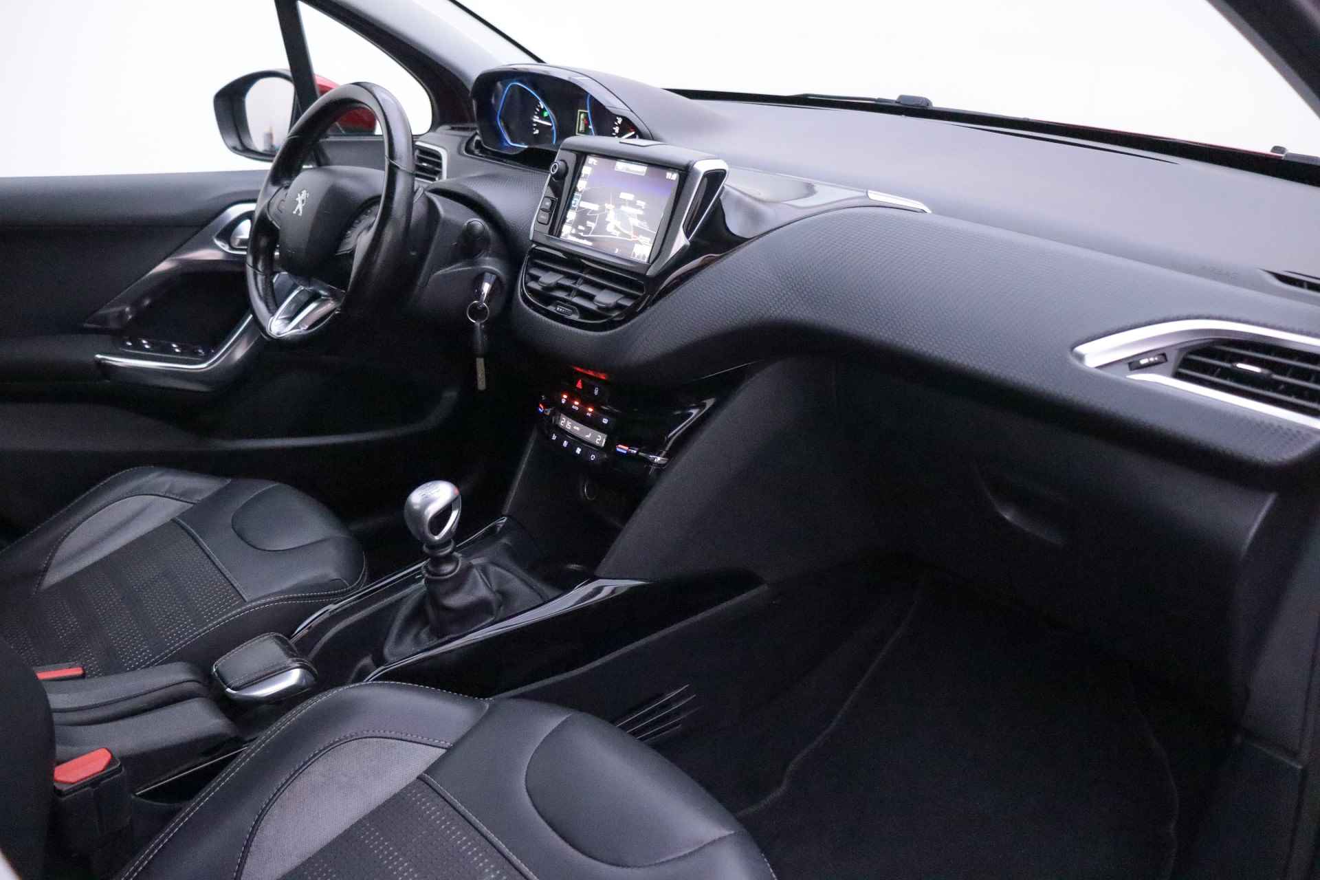 Peugeot 2008 1.2T Allure 130pk CARPLAY/CAMERA/TREKHAAK/NAVI/CLIMA/CRUISE/PDC V+A/LMV - 20/26