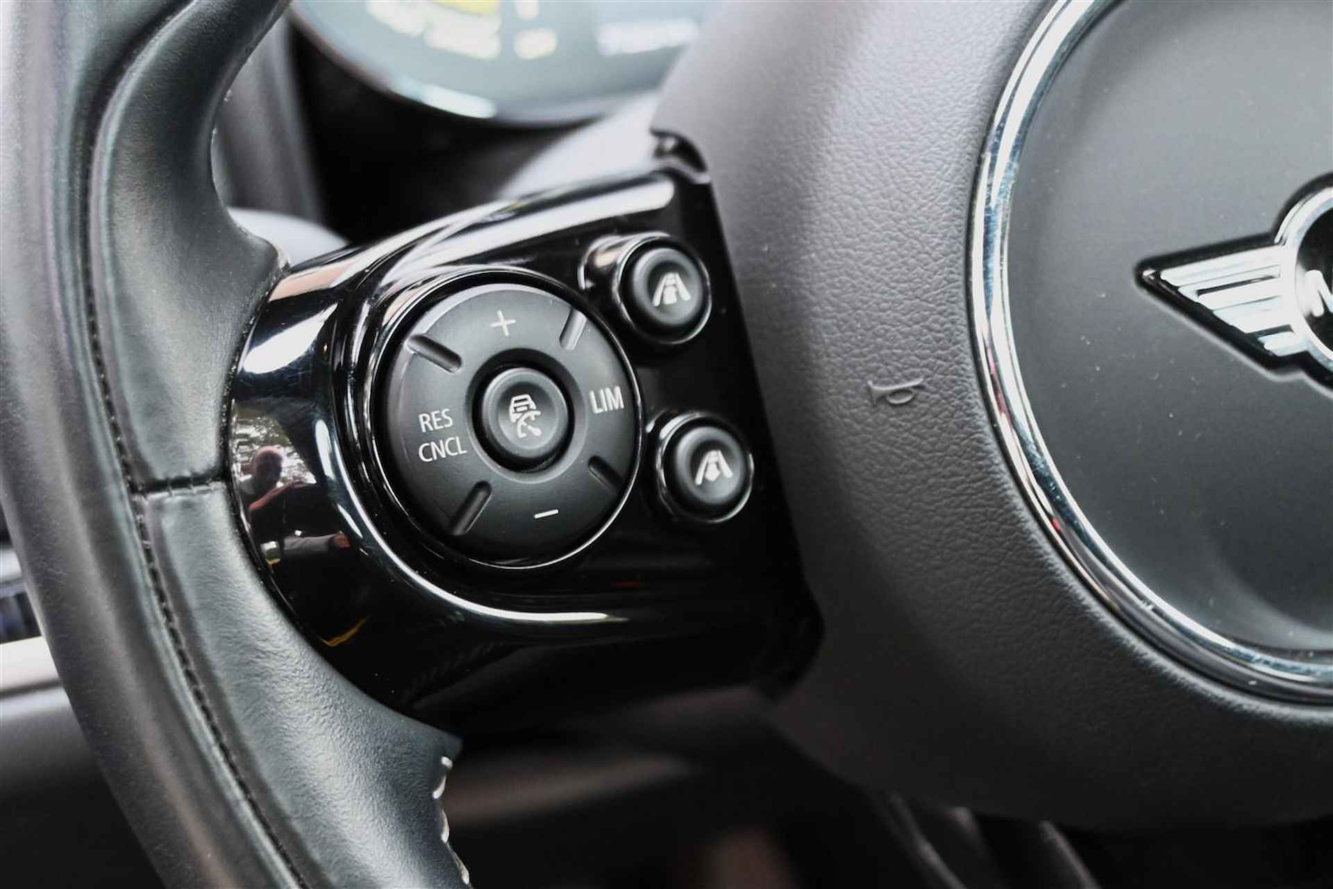 Mini Mini Countryman 2.0 Cooper S E ALL4 BLACKPACK Pano DigiDash A.Cruise ´21 - 31/45