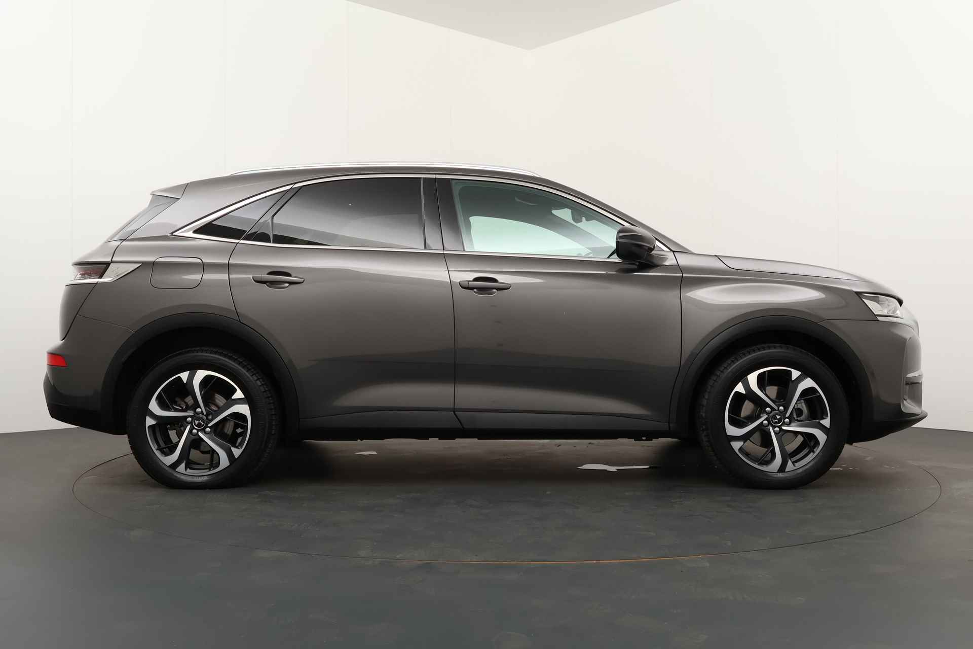 DS 7 Crossback BWJ 2019 1.2 PT 131PK  Business | CLIMA | NAVI | CRUISE | CARPLAY | PRIVACY GLASS | PDC | 18'' LMV - 23/29