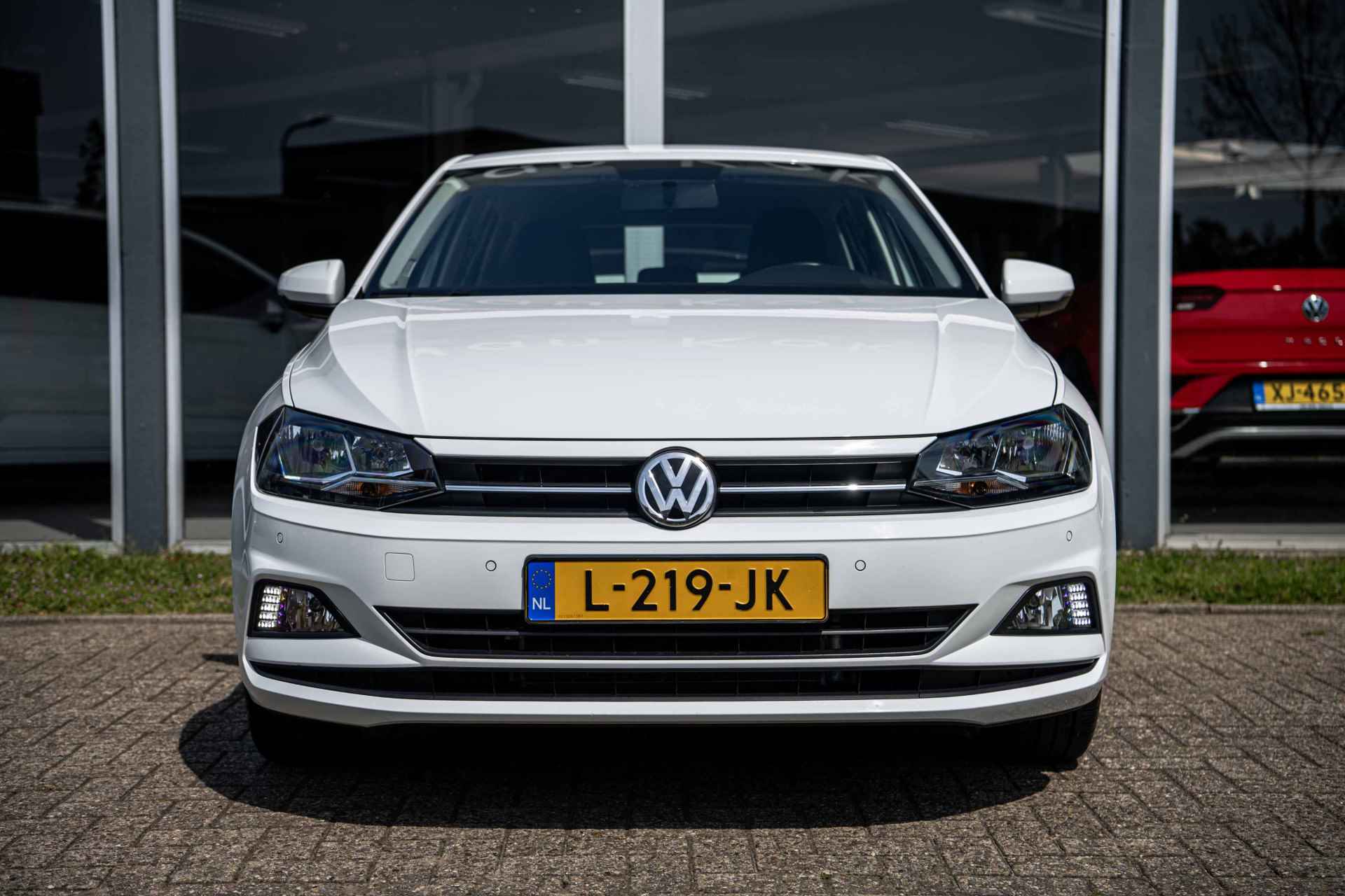 Volkswagen Polo 1.0 TSi 95 pk Comfortline Executive | Camera | Navigatie | Parkeersensoren - 10/41