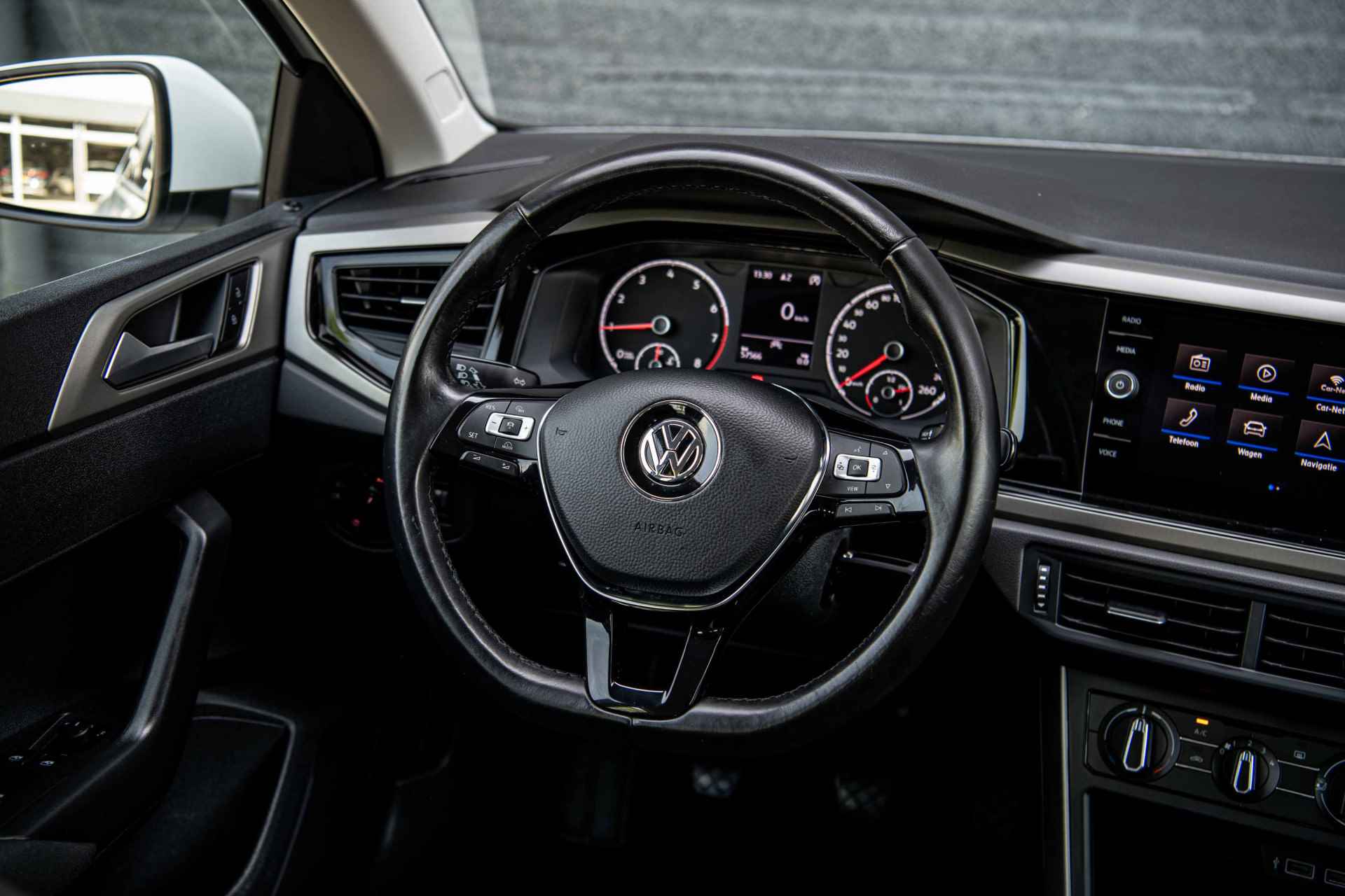 Volkswagen Polo 1.0 TSi 95 pk Comfortline Executive | Camera | Navigatie | Parkeersensoren - 12/41