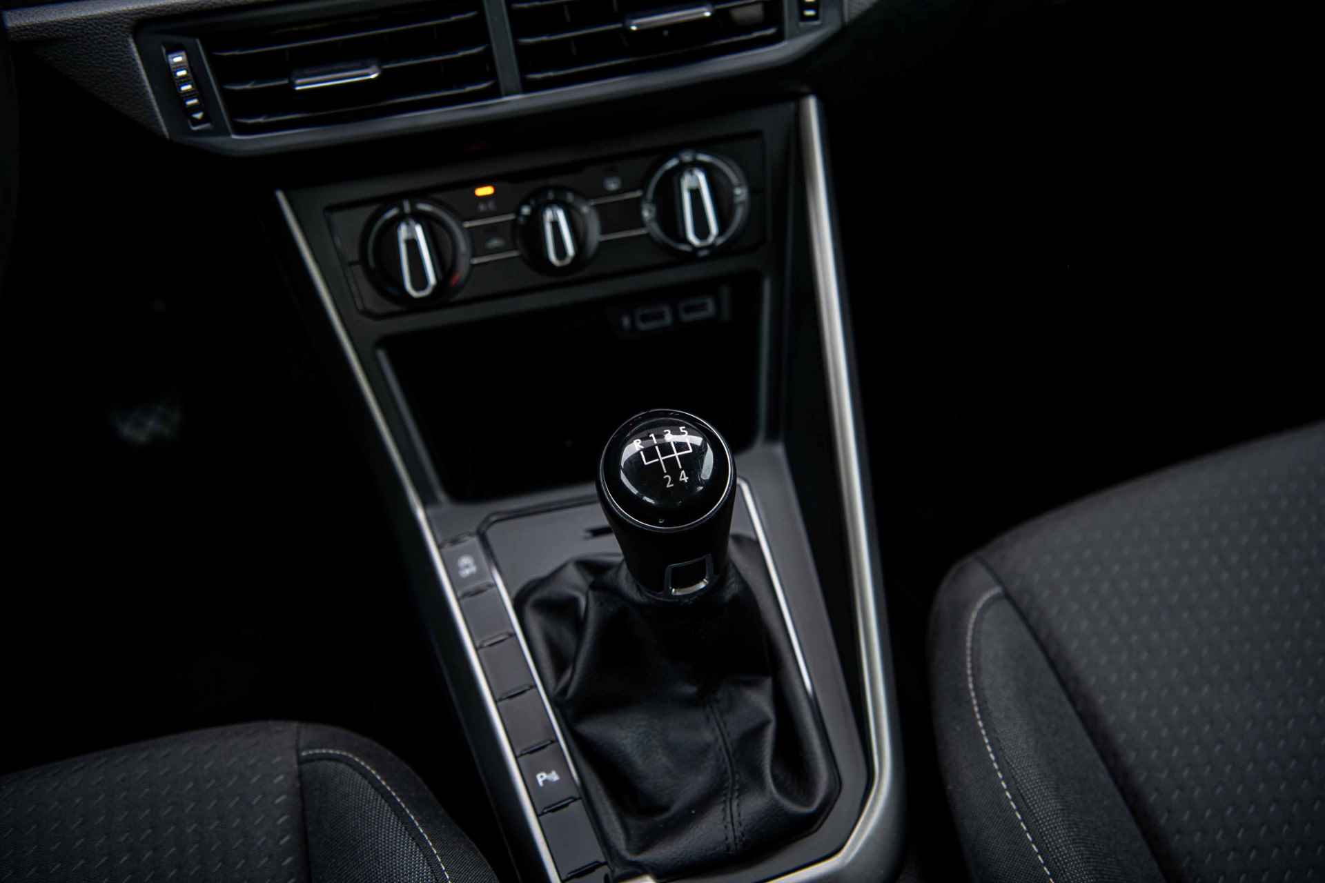 Volkswagen Polo 1.0 TSi 95 pk Comfortline Executive | Camera | Navigatie | Parkeersensoren - 20/41