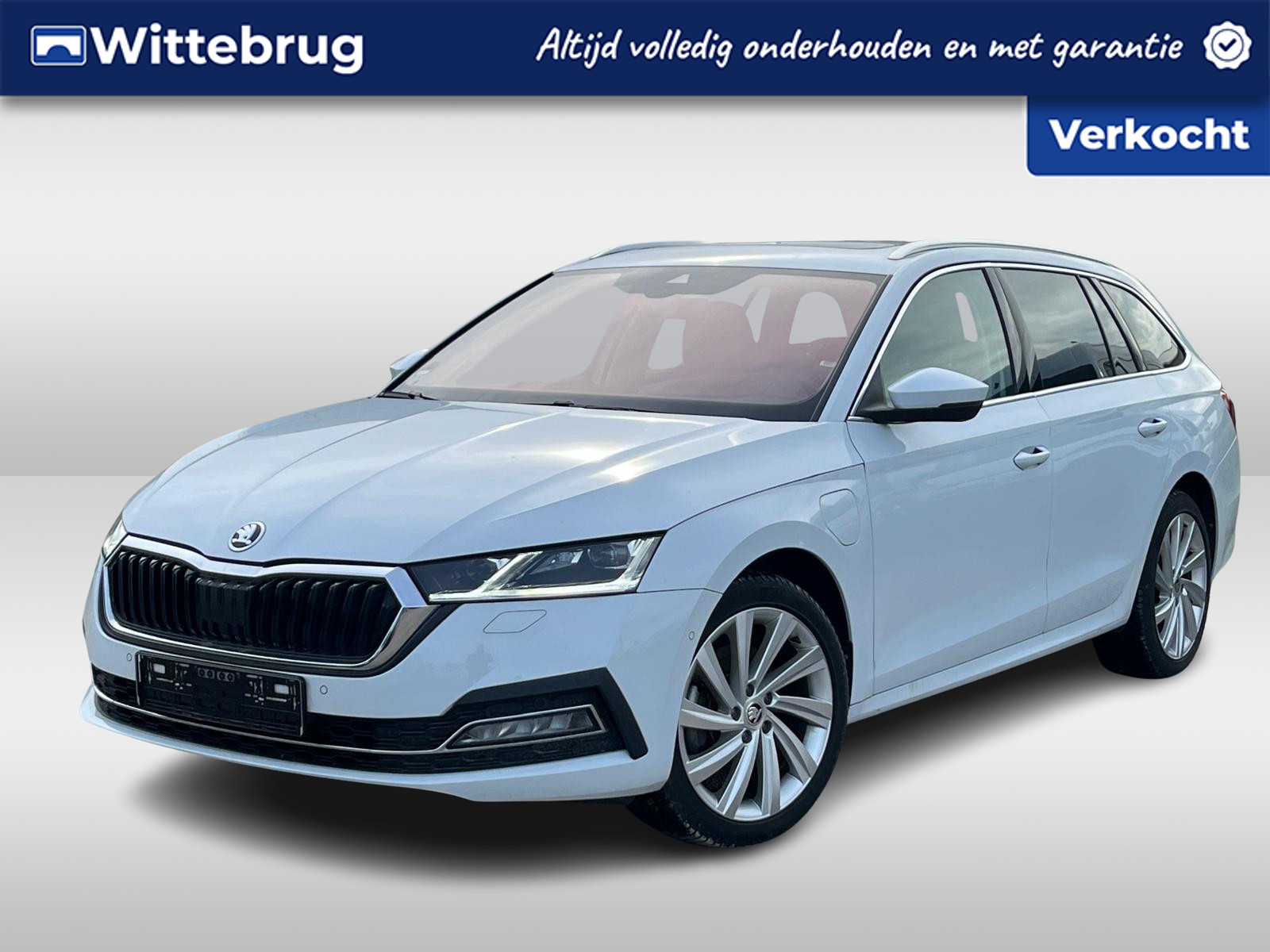 Škoda Octavia Combi 1.4 TSI iV PHEV 204PK DSG Style / 18" LMV / Panoramadak / LED Matrix / Memory Seats / Stuur + Stoelverwarming V+A / Voorruit Verwarming / Navi / Camera / Keyless