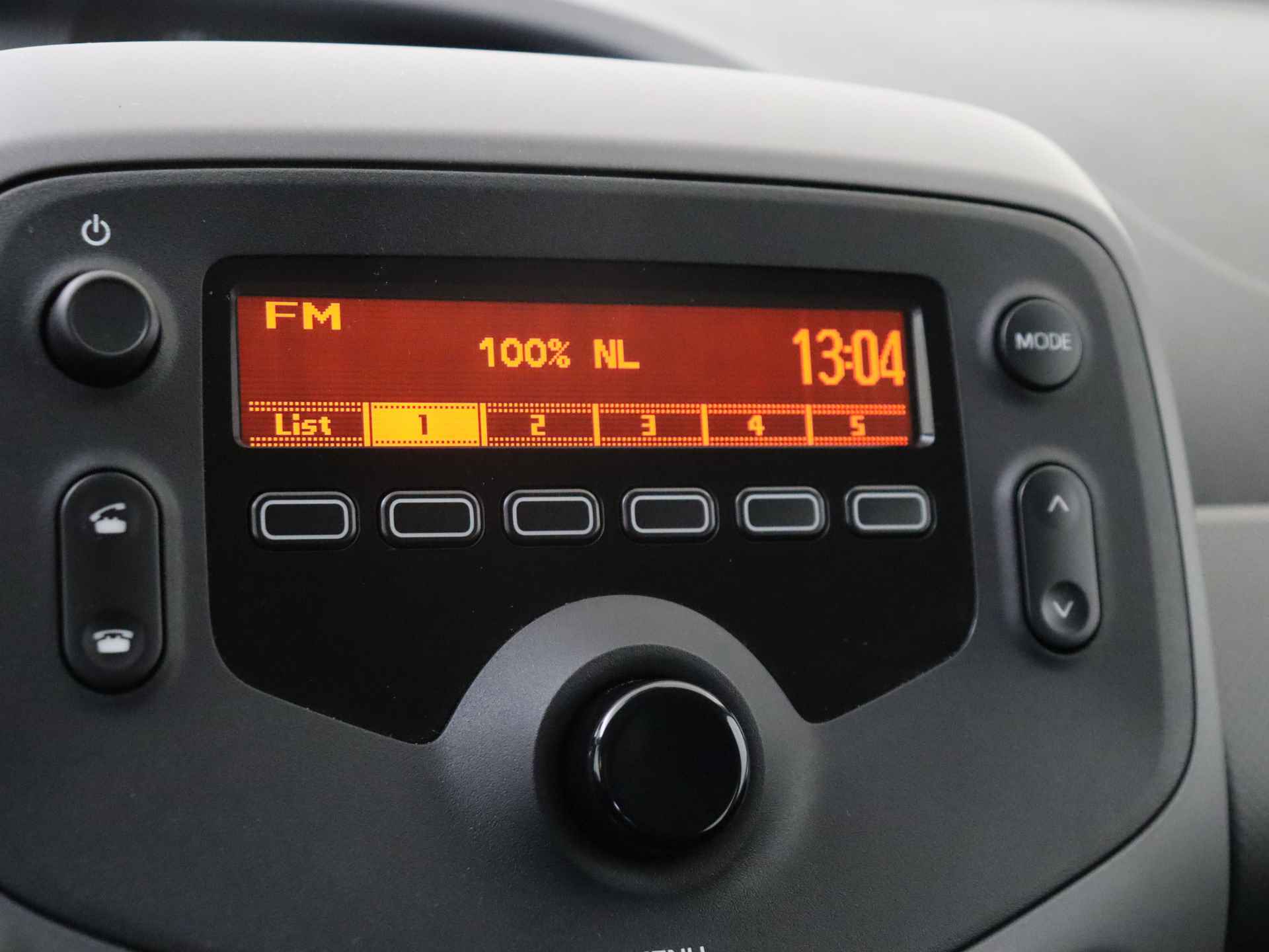 Peugeot 108 1.0 e-VTi Active | 72PK | Radio | Centr. deurvergrendeling | Elektr. Ramen | Dealer onderhouden | - 10/40