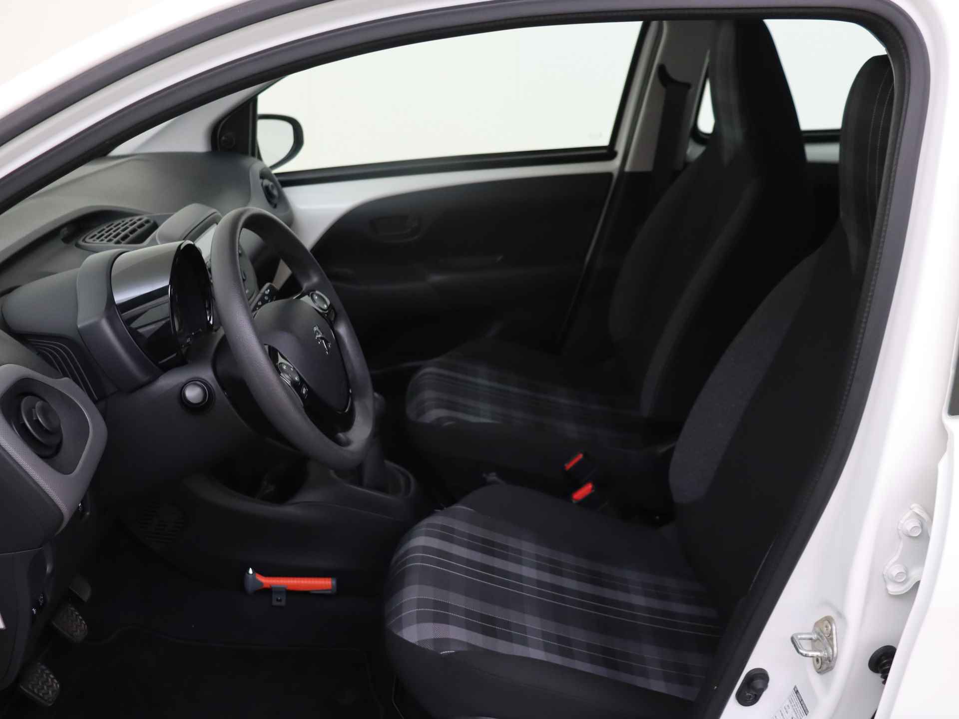 Peugeot 108 1.0 e-VTi Active | 72PK | Radio | Centr. deurvergrendeling | Elektr. Ramen | Dealer onderhouden | - 20/40