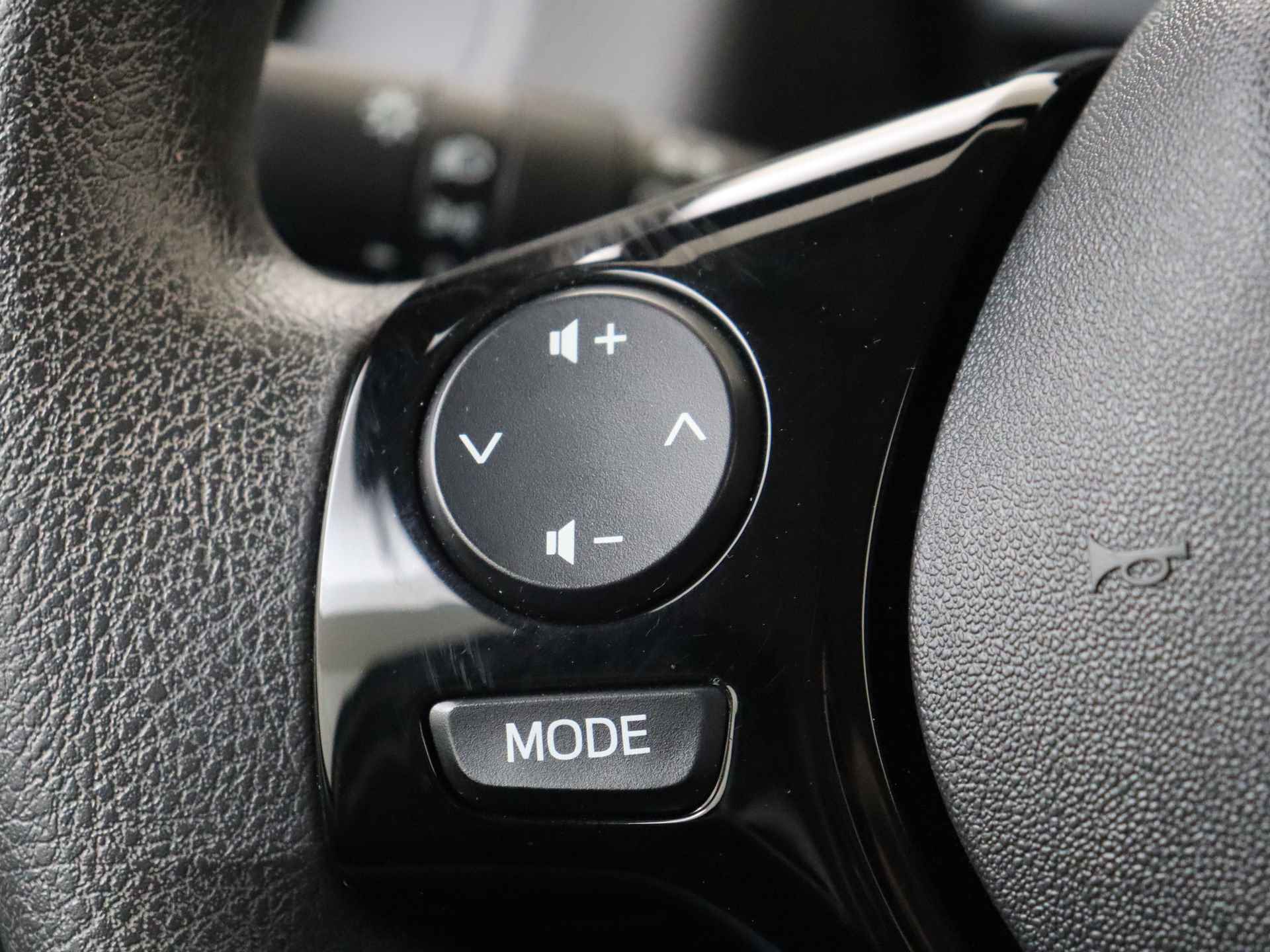 Peugeot 108 1.0 e-VTi Active | 72PK | Radio | Centr. deurvergrendeling | Elektr. Ramen | Dealer onderhouden | - 22/40