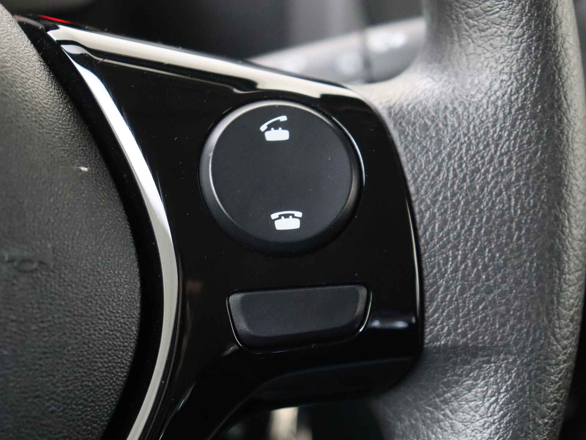 Peugeot 108 1.0 e-VTi Active | 72PK | Radio | Centr. deurvergrendeling | Elektr. Ramen | Dealer onderhouden | - 23/40