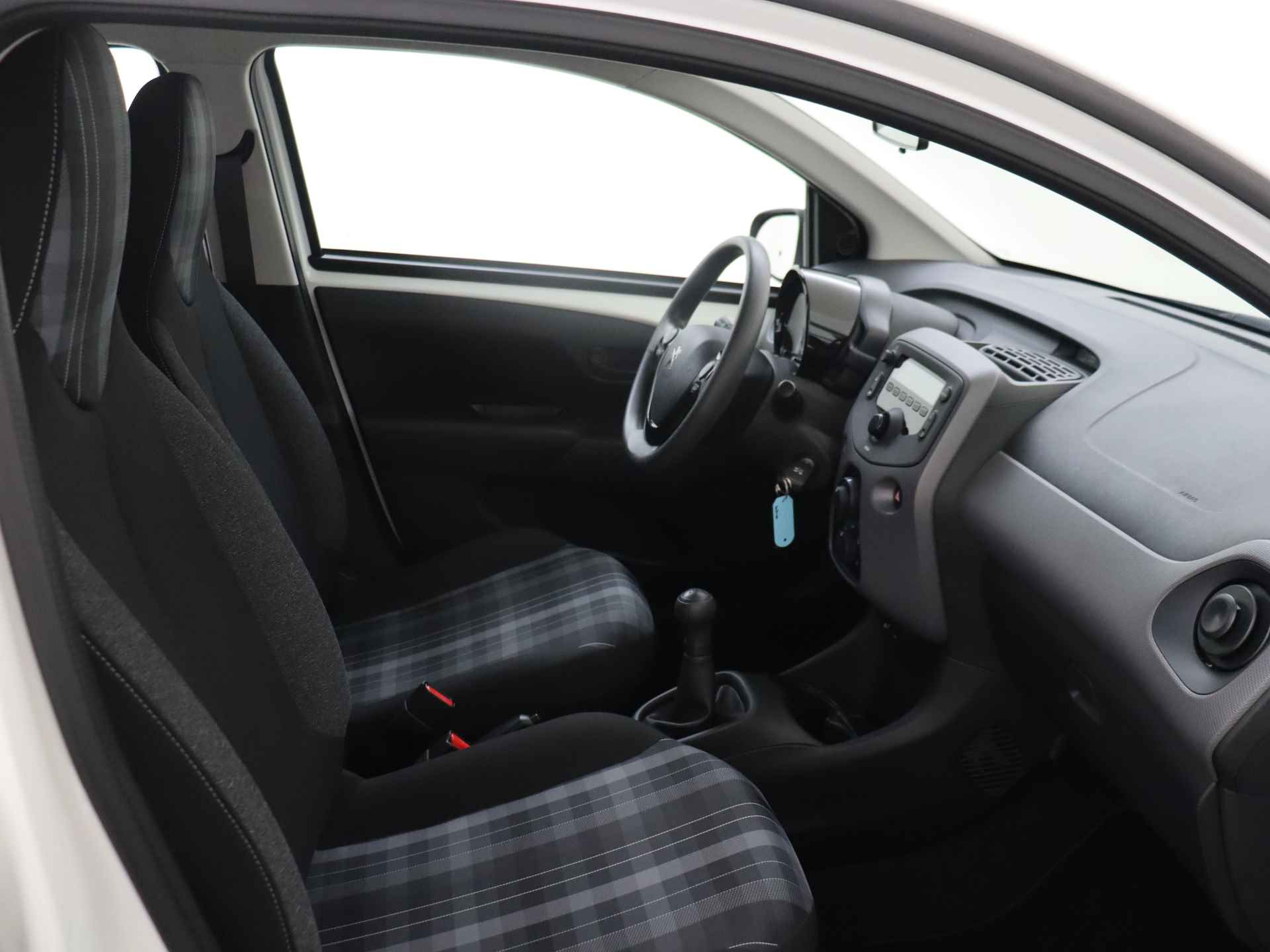 Peugeot 108 1.0 e-VTi Active | 72PK | Radio | Centr. deurvergrendeling | Elektr. Ramen | Dealer onderhouden | - 30/40