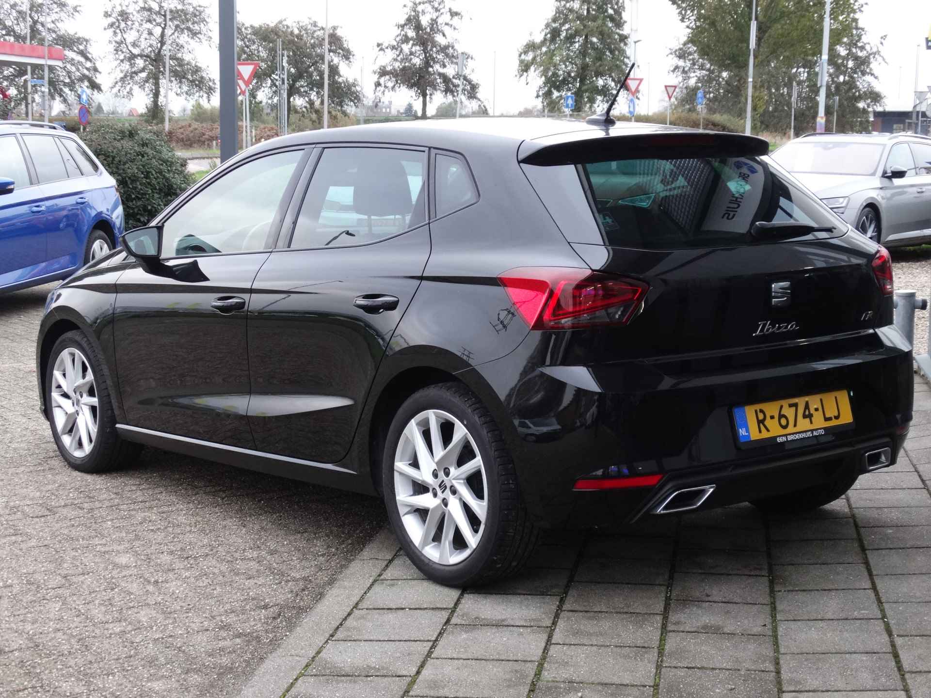 SEAT Ibiza 1.0 EcoTSI 95PK FR | Parkeersensoren | Climate Control | Apple Carplay/Android Auto | - 2/18