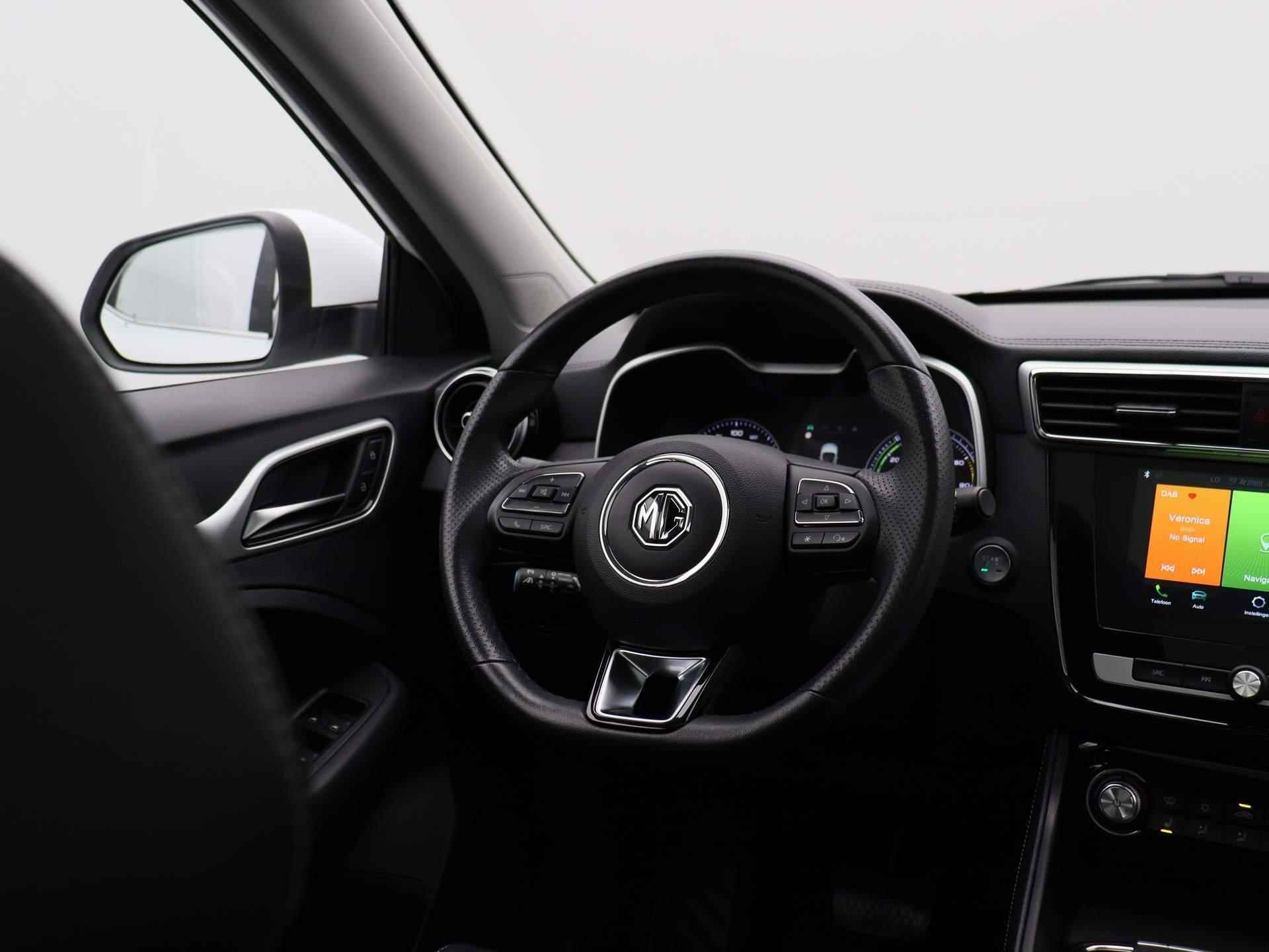 MG ZS EV Luxury 45 kWh | Leder Interieur | Navigatie | Airco | Schuifdak | Camera | - 10/35