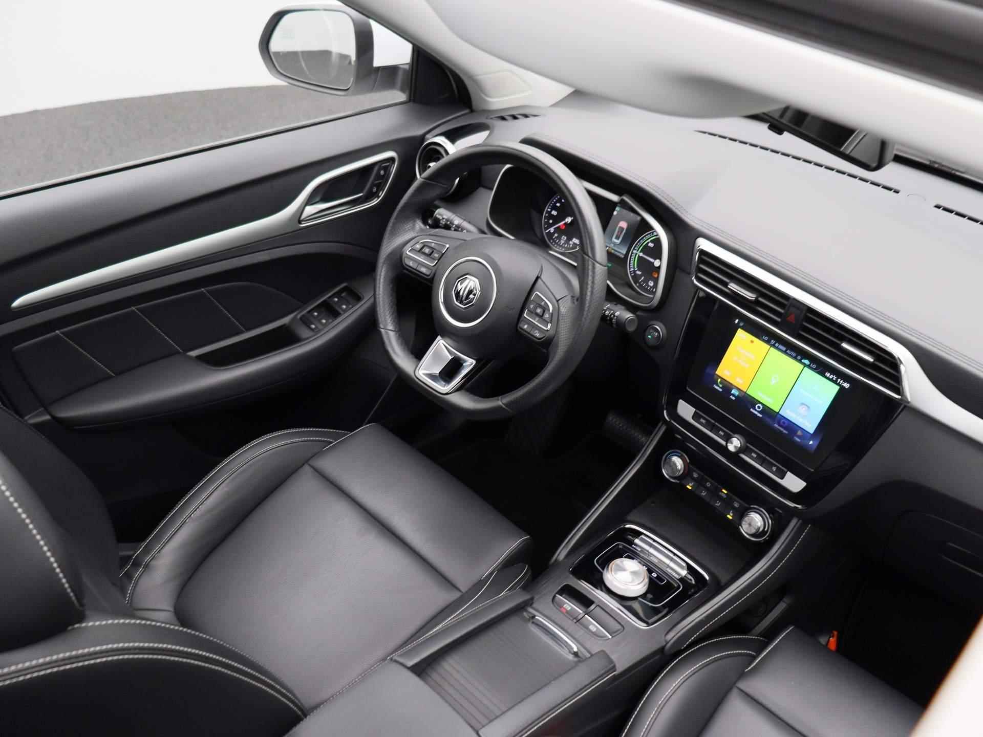 MG ZS EV Luxury 45 kWh | Leder Interieur | Navigatie | Airco | Schuifdak | Camera | - 32/35