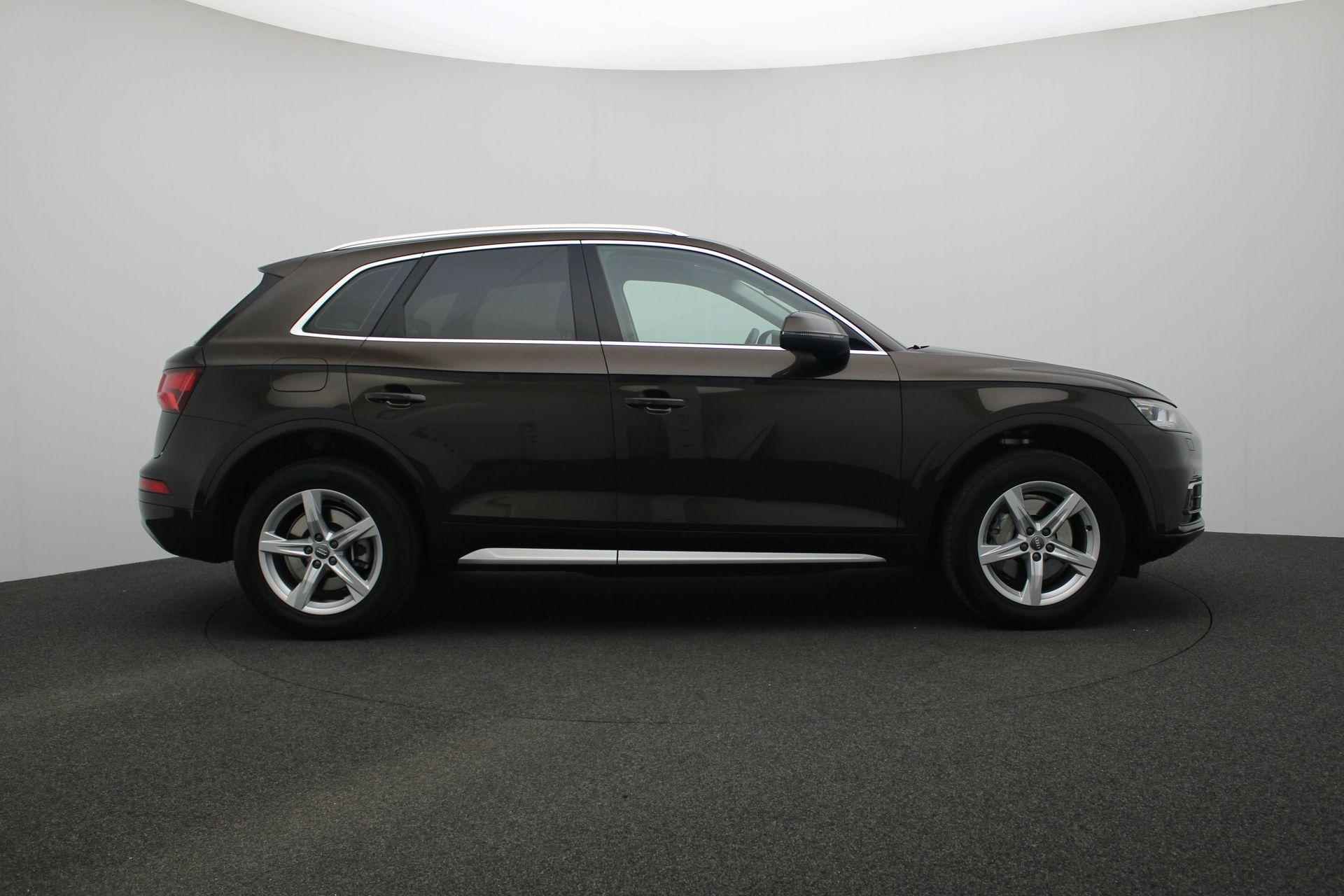 Audi Q5 45 TFSI 245 pk S-tronic quattro Pro Line | Navigatie | Stoelverwarming | Parkeersensoren voor/achter | Adaptive Cruise | Sportstoelen | - 14/17