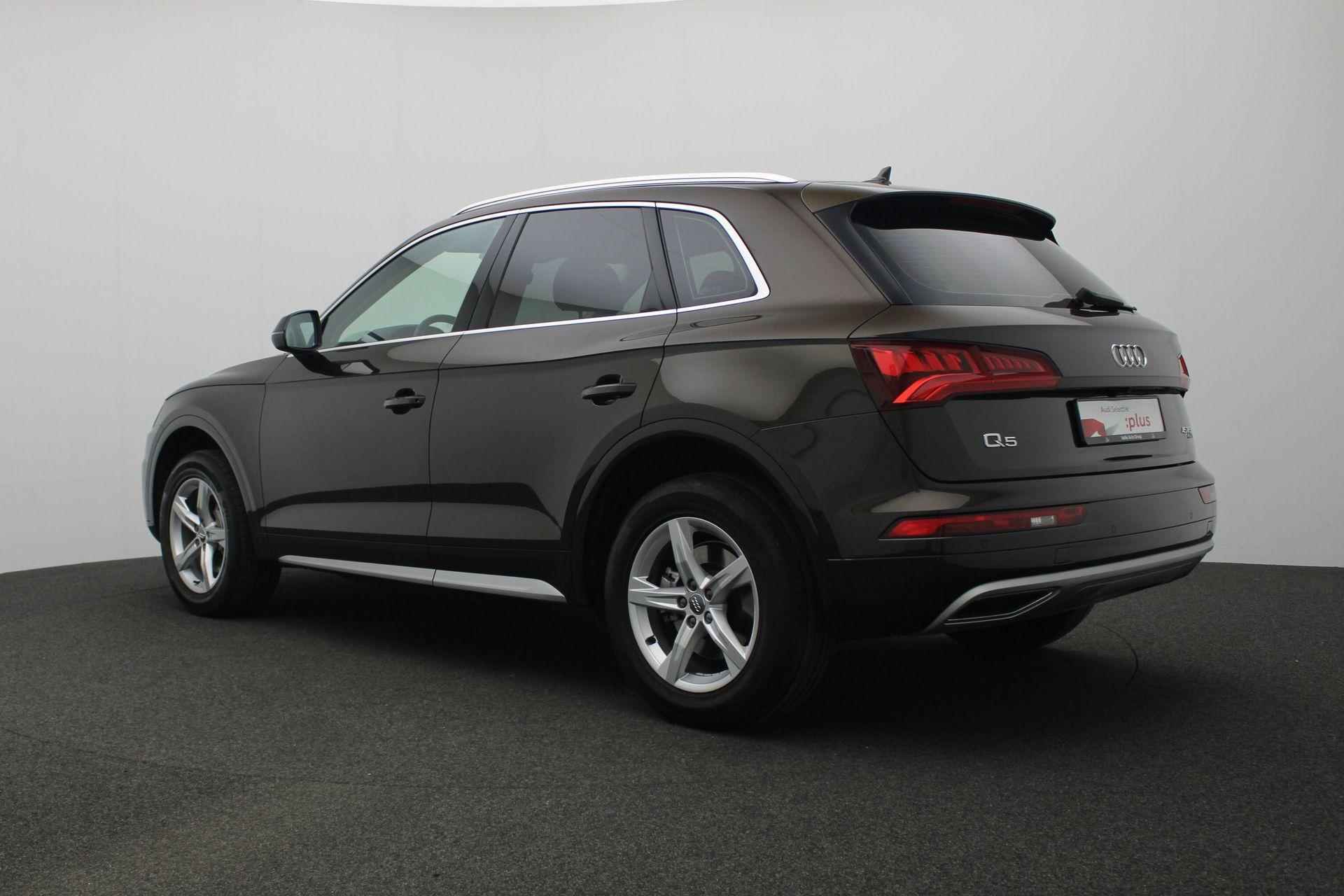 Audi Q5 45 TFSI 245 pk S-tronic quattro Pro Line | Navigatie | Stoelverwarming | Parkeersensoren voor/achter | Adaptive Cruise | Sportstoelen | - 17/17