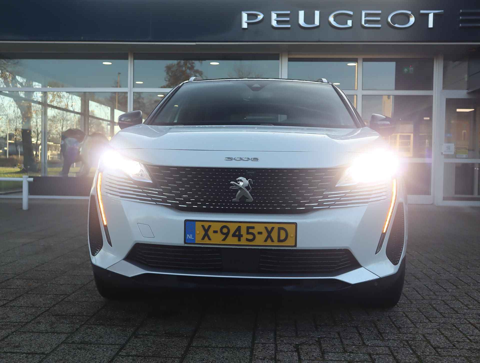 PEUGEOT 3008 SUV GT Hybrid 136pk e-DSC6 Automaat, Rijklaarprijs, Navigatie Adaptieve cruise control Camera voor en achter  DAB+ - 26/68