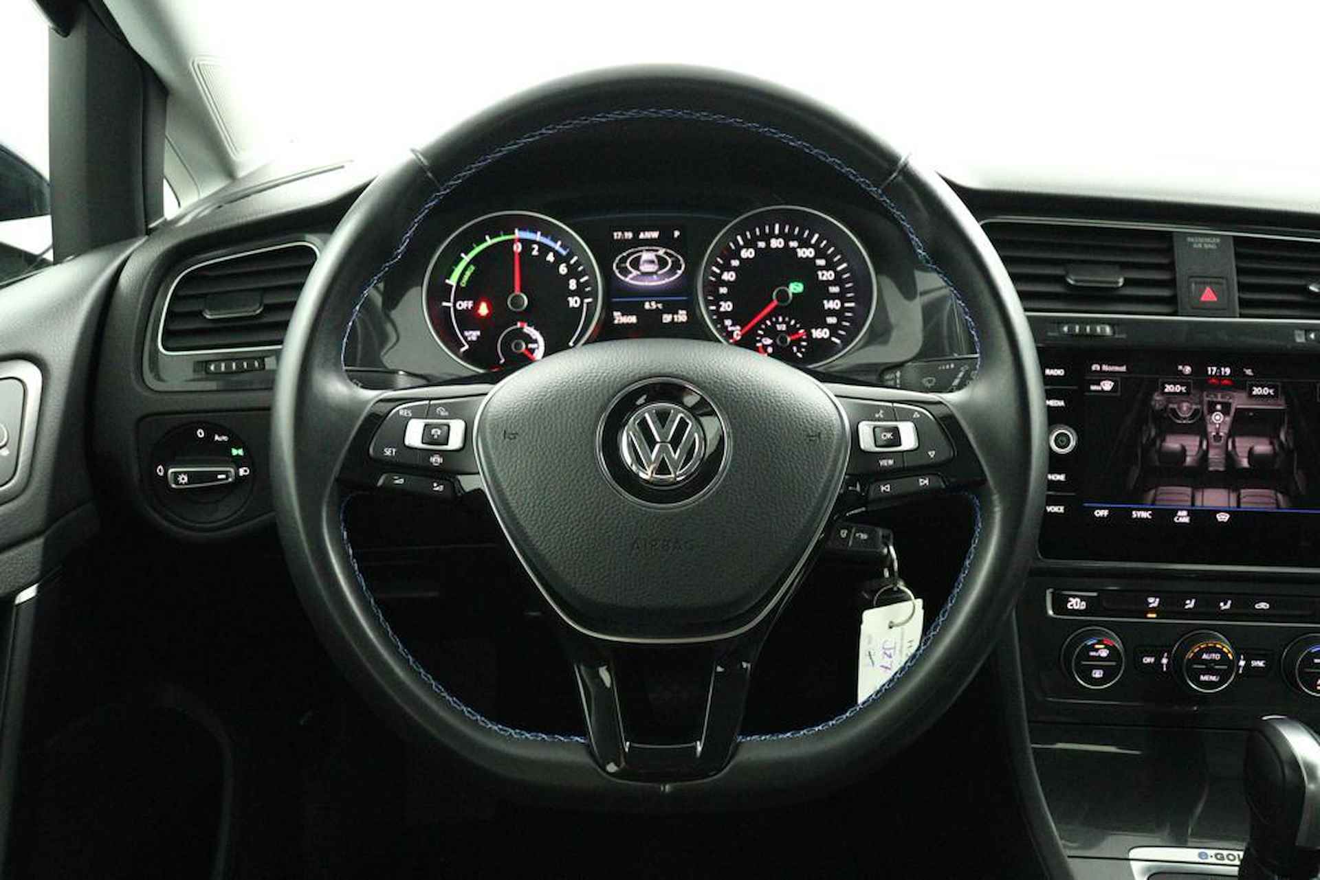 Volkswagen e-Golf E-DITION - 16/41