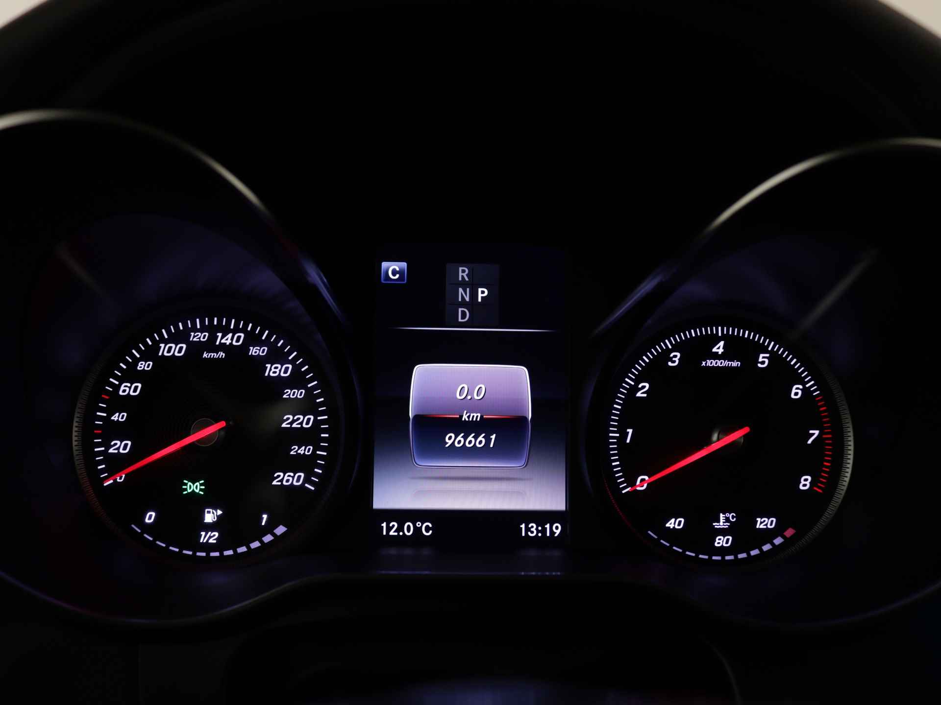 Mercedes-Benz GLC 250 4Matic AMG Line Limited | Stoelverwarming | Trekhaak | Panorama schuif-/kanteldak | Inclusief 24 MB Premium Certified garantie voor Europa. - 6/40