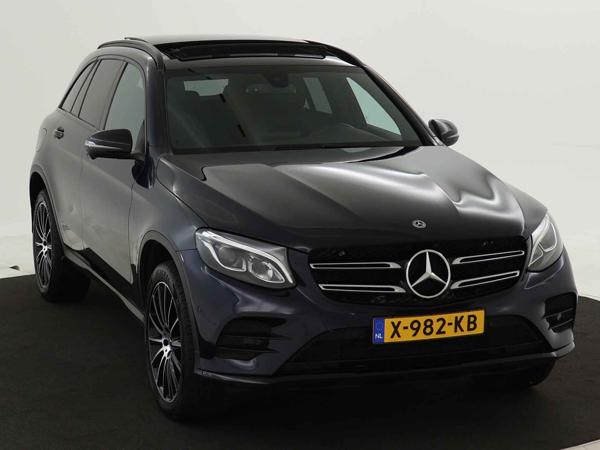 Mercedes-Benz GLC 250 4Matic AMG Line Limited | Stoelverwarming | Trekhaak | Panorama schuif-/kanteldak | Inclusief 24 MB Premium Certified garantie voor Europa. - 24/40