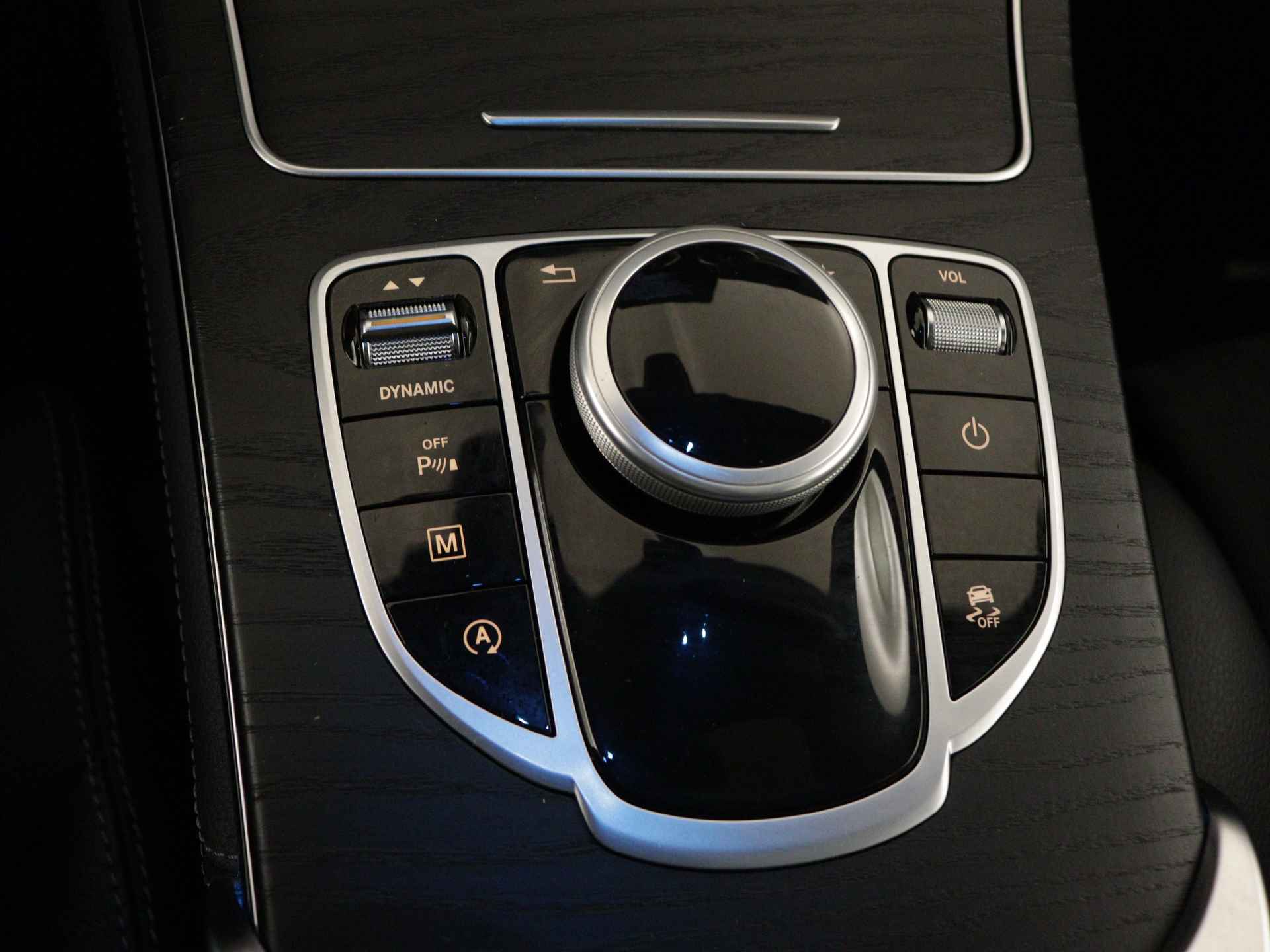 Mercedes-Benz GLC 250 4Matic AMG Line Limited | Stoelverwarming | Trekhaak | Panorama schuif-/kanteldak | Inclusief 24 MB Premium Certified garantie voor Europa. - 30/40