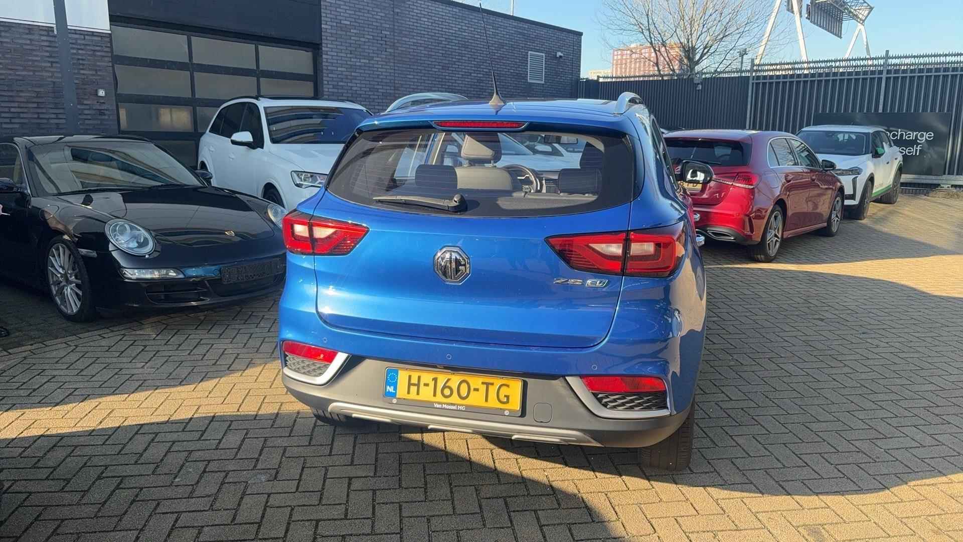 MG ZS EV Luxury 45 kWh - 3/17