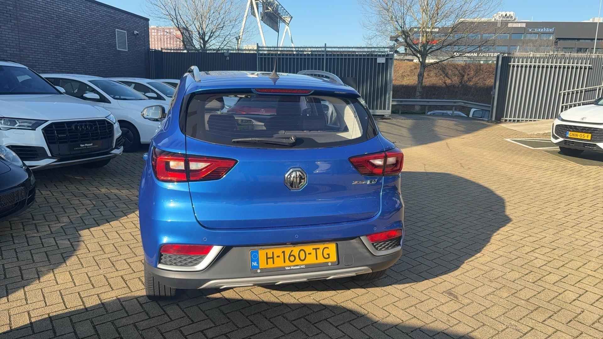 MG ZS EV Luxury 45 kWh - 9/17