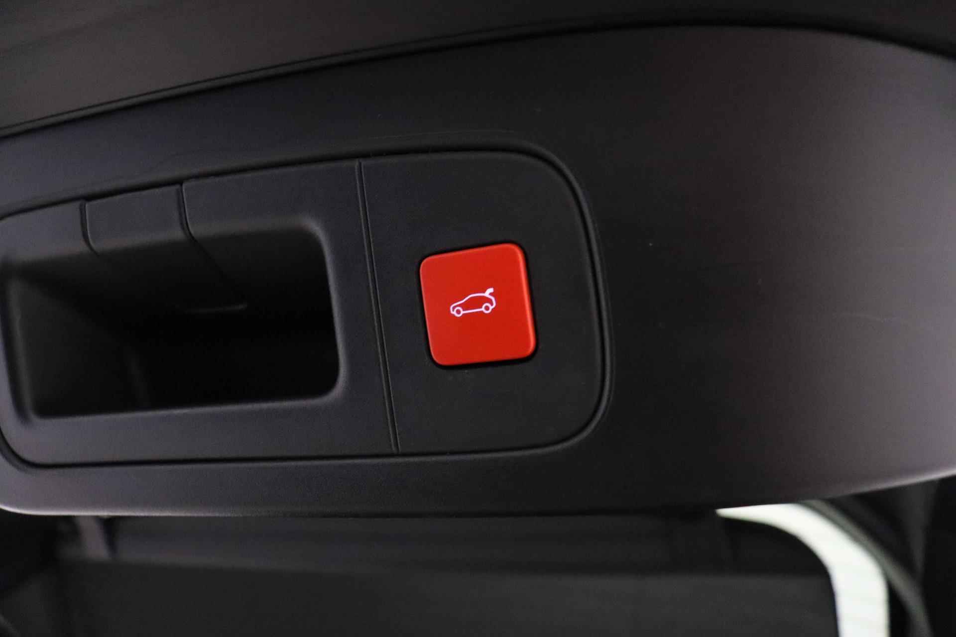 Citroen C5 X 1.6 Plug-in Hybrid Shine | Lichtmetalen Velgen | 225 PK | Elektrisch Panorama schuifdak | LED |  Camera | Lederen Bekleding | Electrische stoelen | Memory | Massage stoelen |  Stoelverwarming | Stuurverwarming | Cruise Control | - 14/50