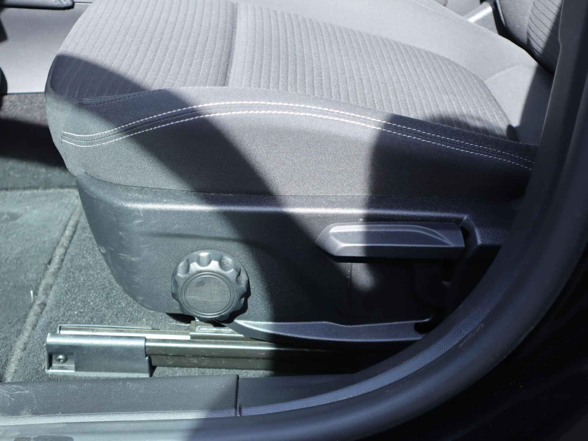 Ford Focus Wagon 1.0 EcoBoost Titanium Business 125pk | Climate control | 17inch lichtmetalen velgen | Navigatie | Parkeer sensoren | Led-koplampen | Keyless entry - 14/46