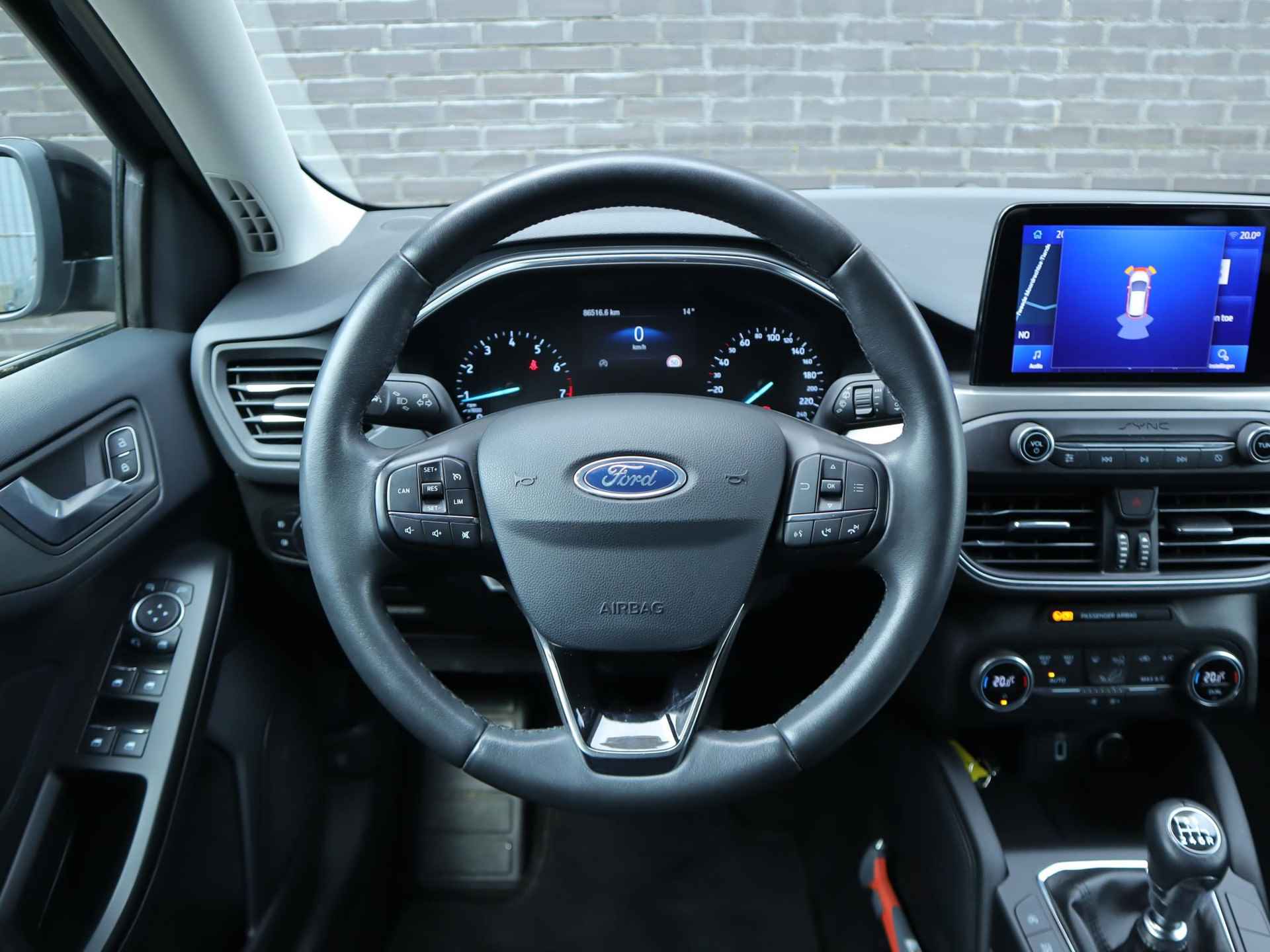 Ford Focus Wagon 1.0 EcoBoost Titanium Business 125pk | Climate control | 17inch lichtmetalen velgen | Navigatie | Parkeer sensoren | Led-koplampen | Keyless entry - 17/46