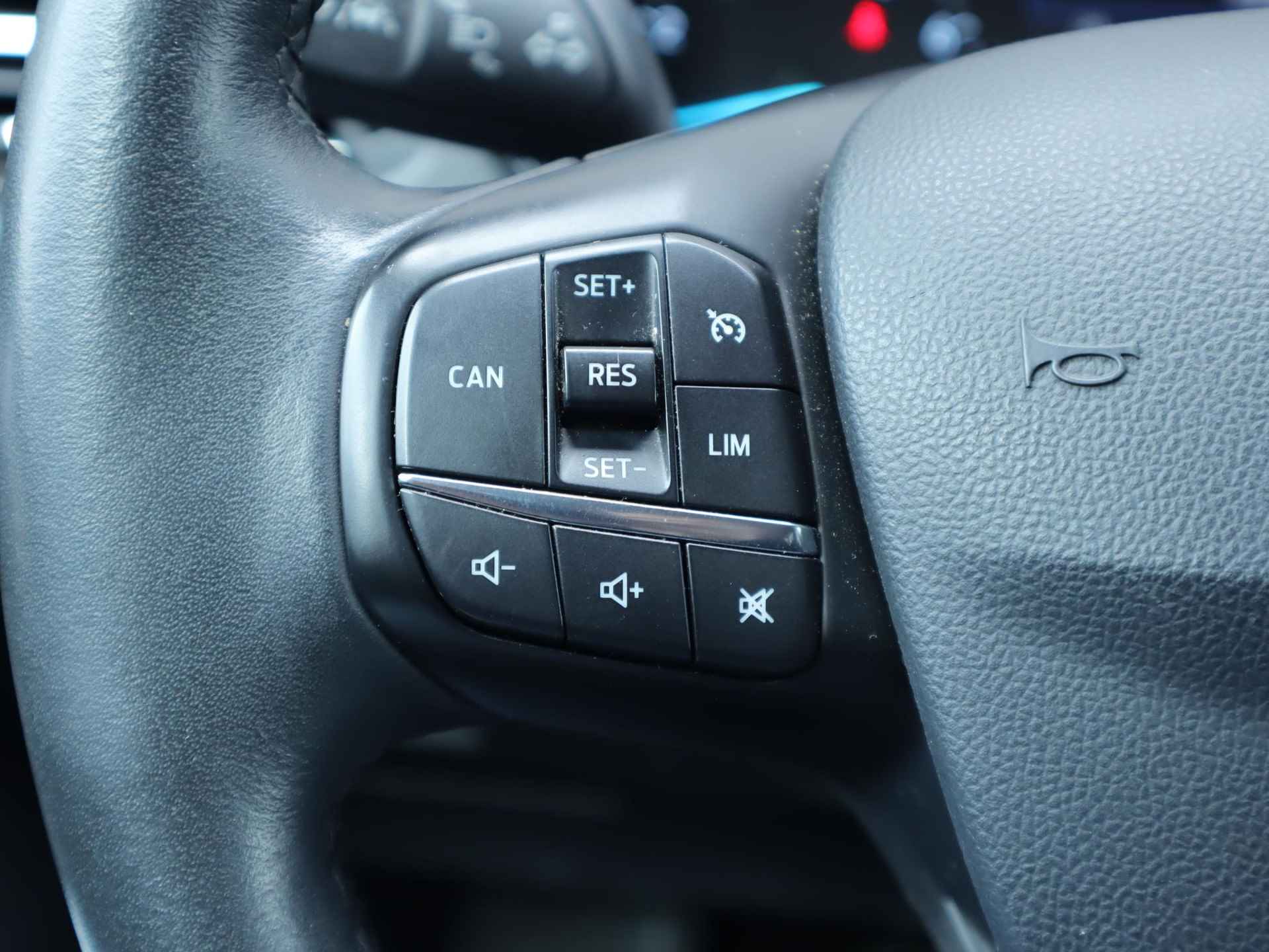 Ford Focus Wagon 1.0 EcoBoost Titanium Business 125pk | Climate control | 17inch lichtmetalen velgen | Navigatie | Parkeer sensoren | Led-koplampen | Keyless entry - 19/46