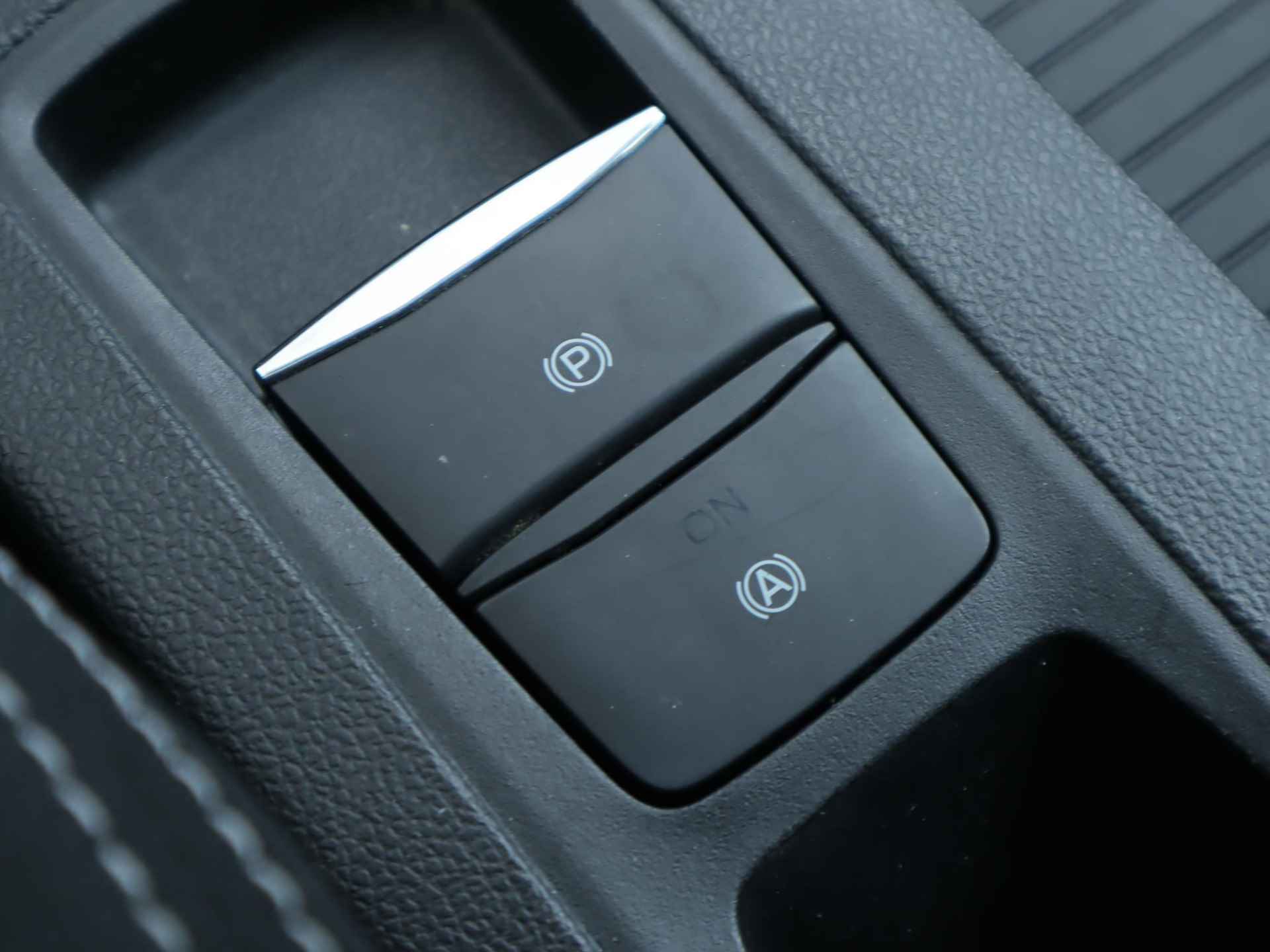 Ford Focus Wagon 1.0 EcoBoost Titanium Business 125pk | Climate control | 17inch lichtmetalen velgen | Navigatie | Parkeer sensoren | Led-koplampen | Keyless entry - 37/46