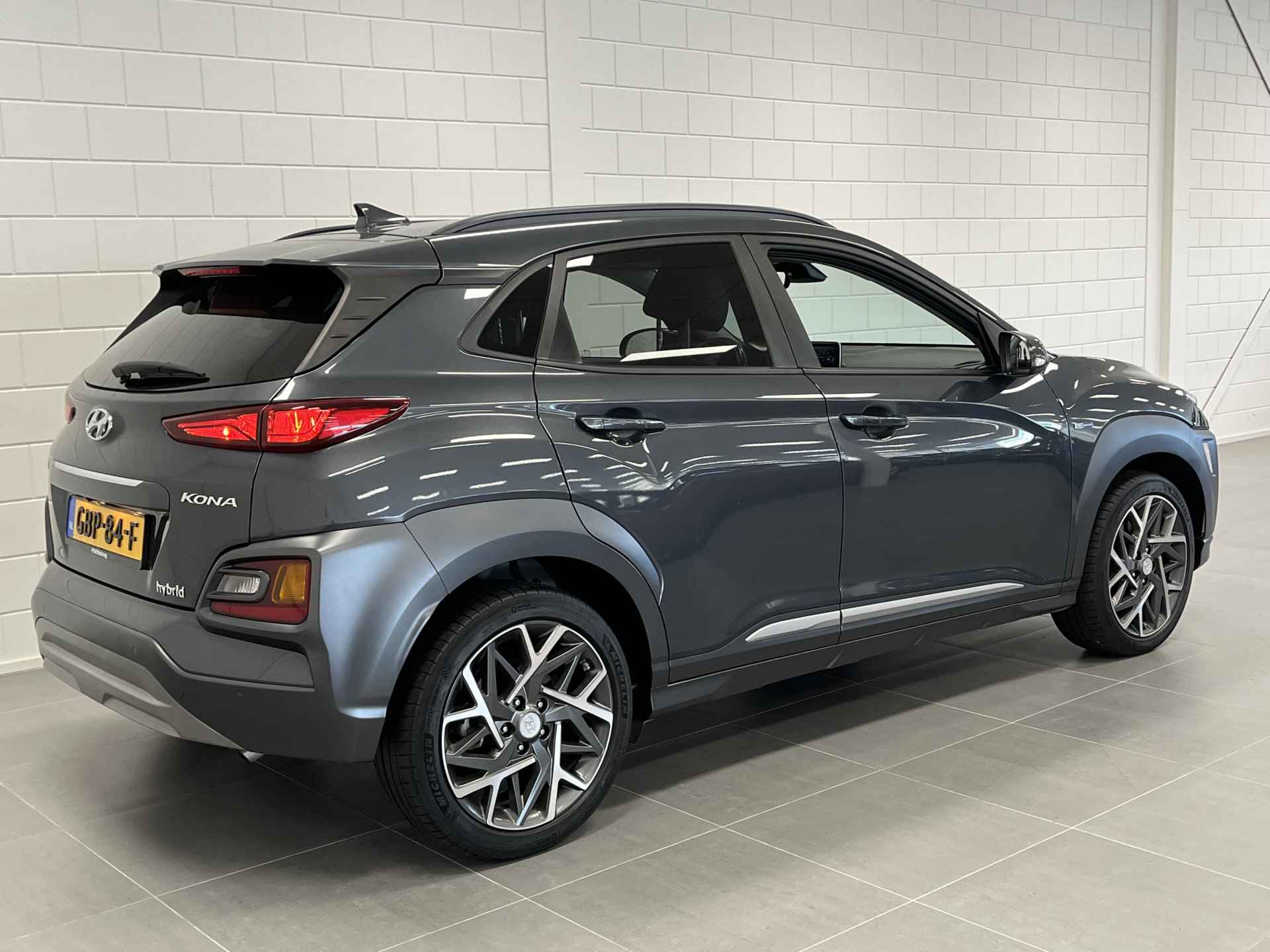 Hyundai KONA 1.6 GDI HEV Fashion Design NAVIGATIE | HALF LEDER | 18 INCH VELGEN | STOERE CROSSOVER! - 5/44