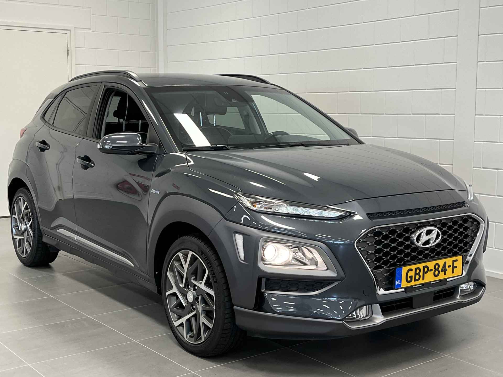 Hyundai KONA 1.6 GDI HEV Fashion Design NAVIGATIE | HALF LEDER | 18 INCH VELGEN | STOERE CROSSOVER! - 10/44