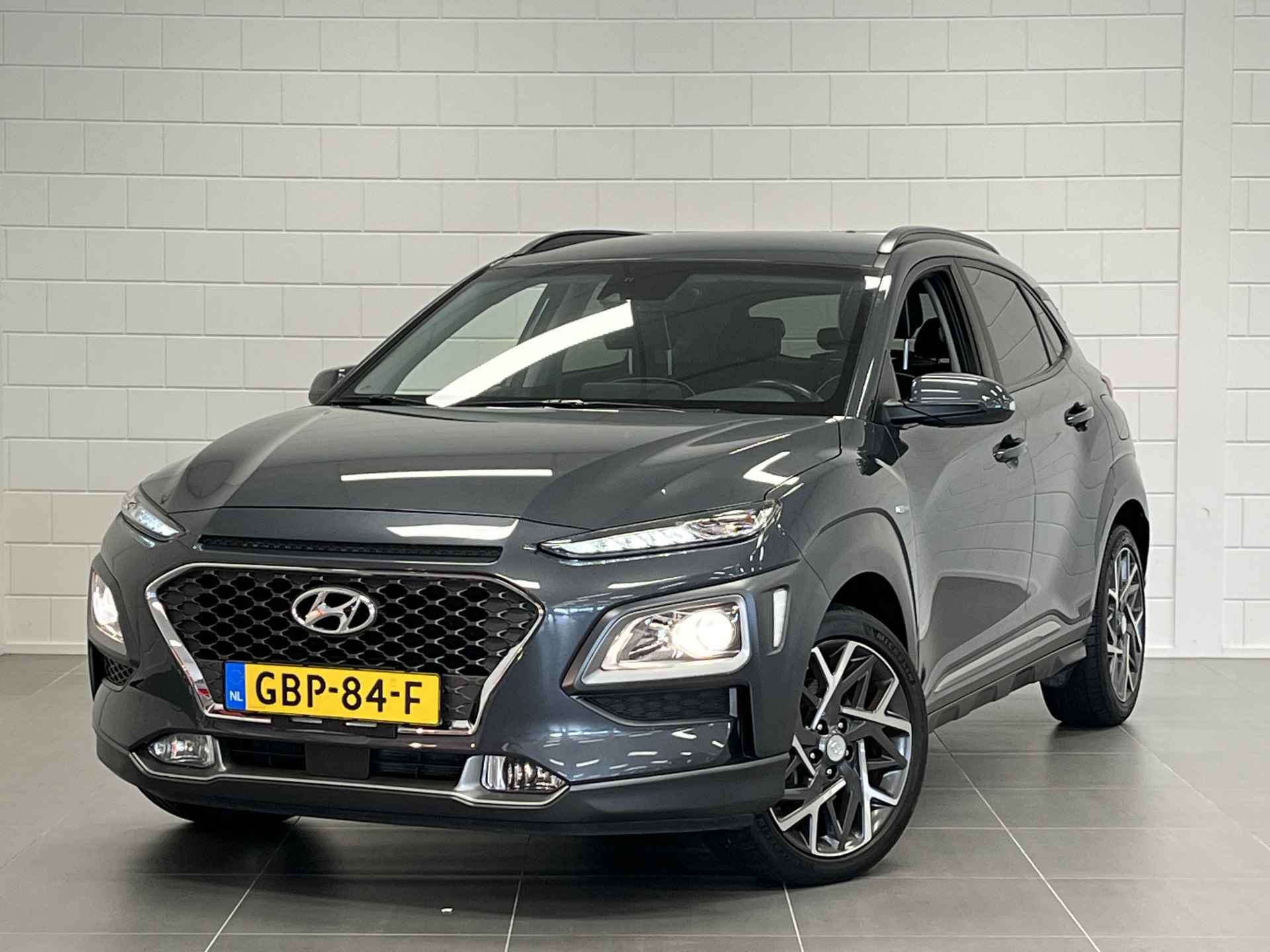 Hyundai KONA 1.6 GDI HEV Fashion Design NAVIGATIE | HALF LEDER | 18 INCH VELGEN | STOERE CROSSOVER! - 42/44