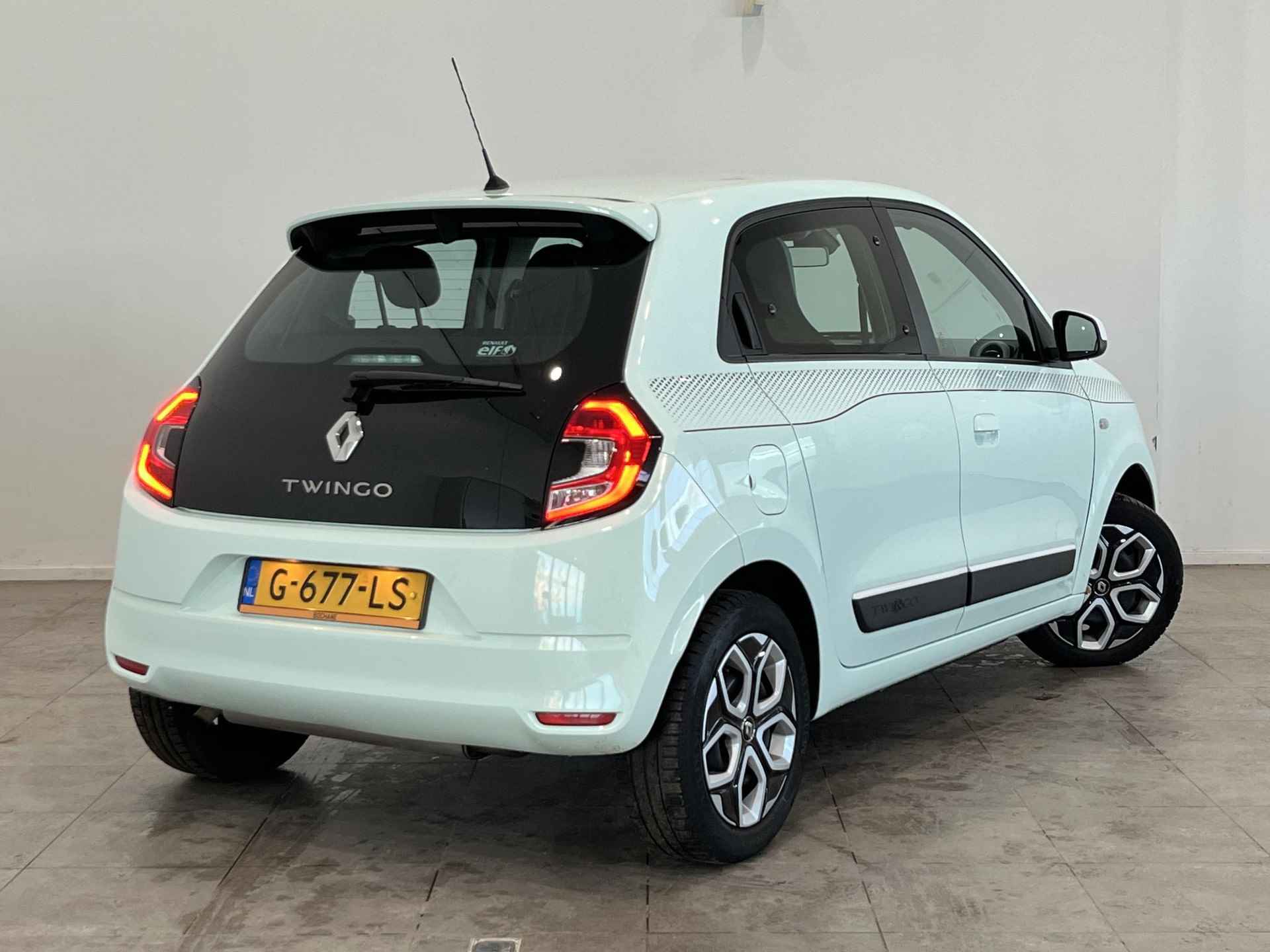 Renault Twingo 1.0 SCe 75 Collection | All season banden | Airco | Radio-USB | Bluetooth | 1e eigenaar + dealer onderhouden! - 3/25