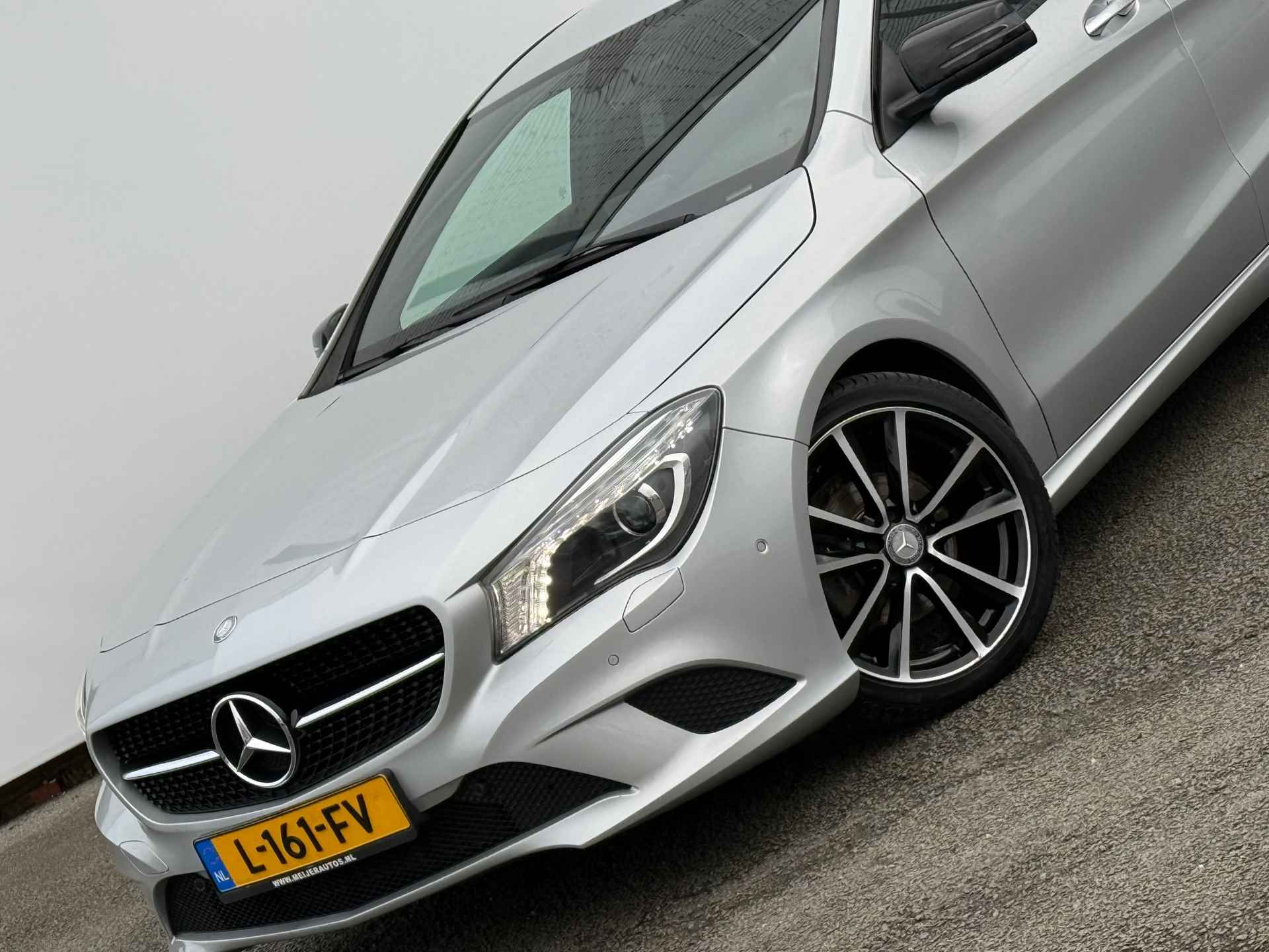 Mercedes-Benz CLA-klasse 200 Edition 1 LED | Xenon | Clima | Navigatie | Parkeersensoren | Stoelverwarming !! - 4/26