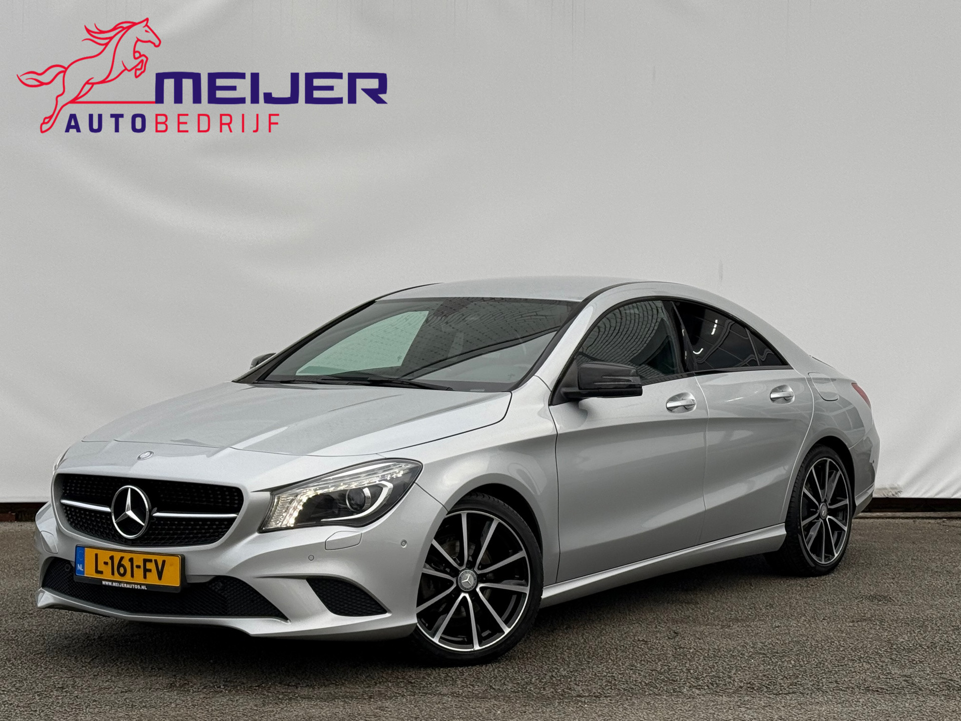 Mercedes-Benz CLA-klasse 200 Edition 1 LED | Xenon | Clima | Navigatie | Parkeersensoren | Stoelverwarming !!