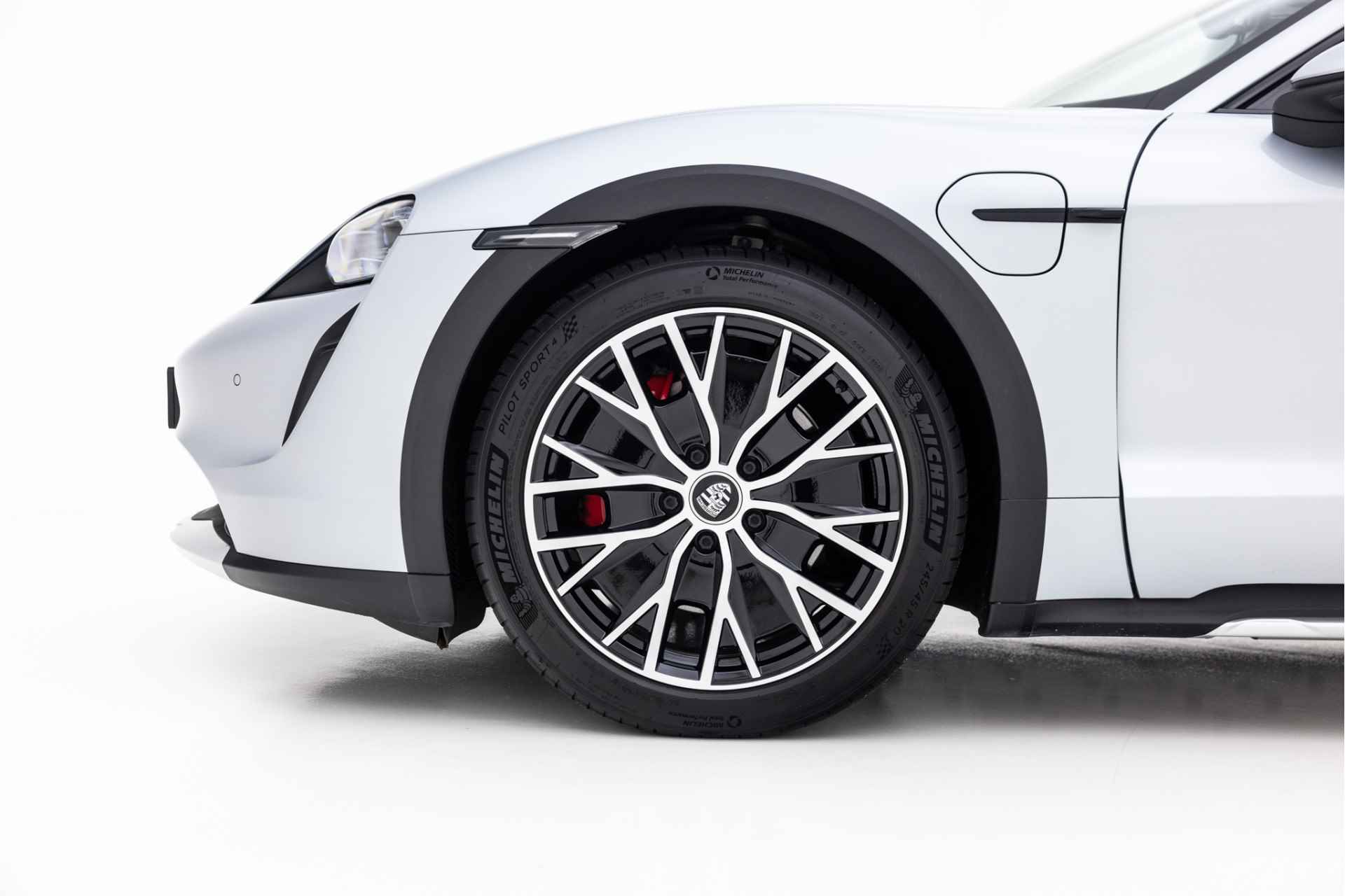 Porsche Taycan Cross Turismo 4S 93 kWh | Pano | InnoDrive | Bose | Surround View - 5/47