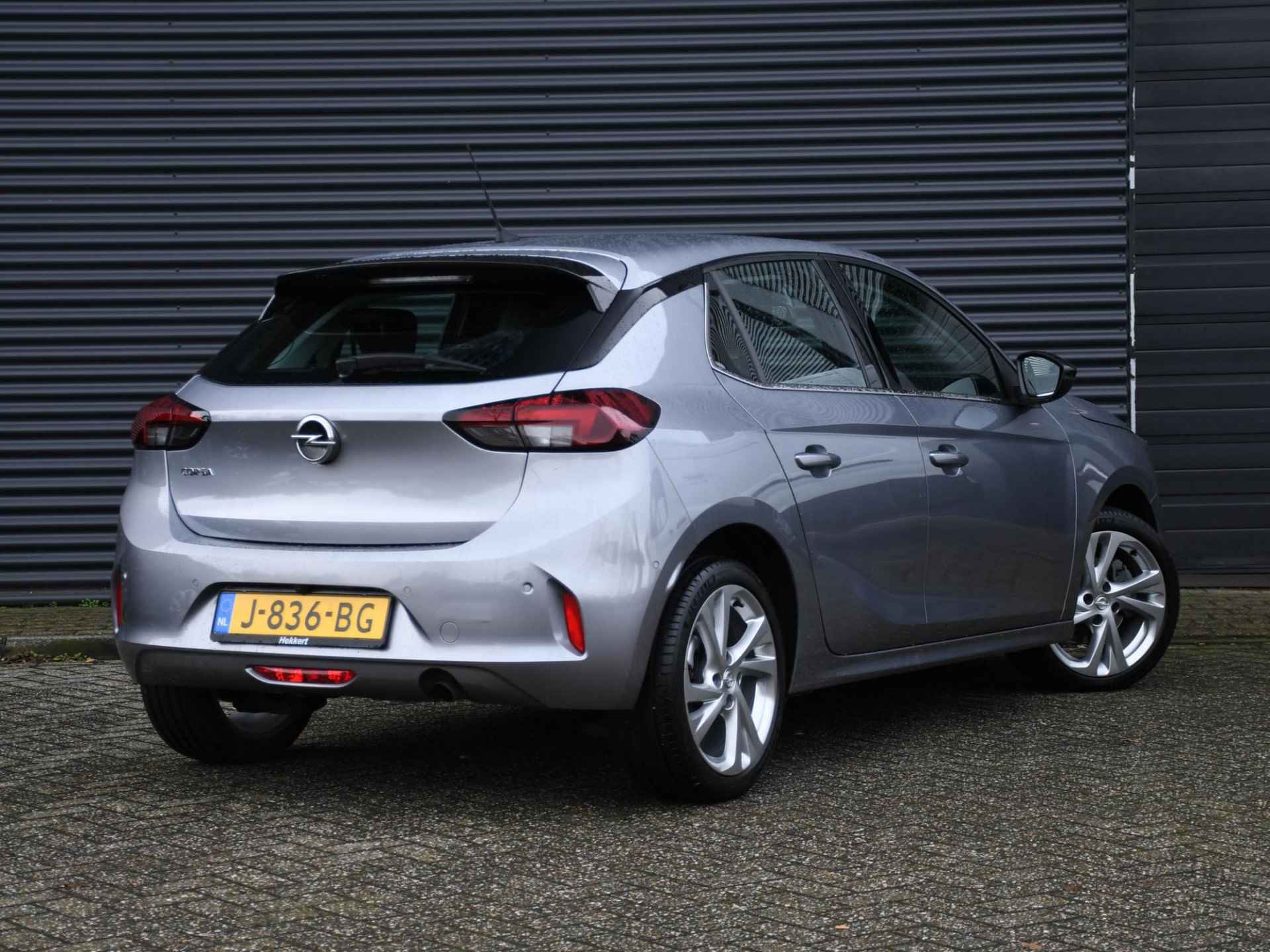 Opel Corsa Elegance 1.2 Turbo 102pk PDC + CAM. | 17''LM | CRUISE.C | DODE HOEK | DAB | AIRCO - 4/27