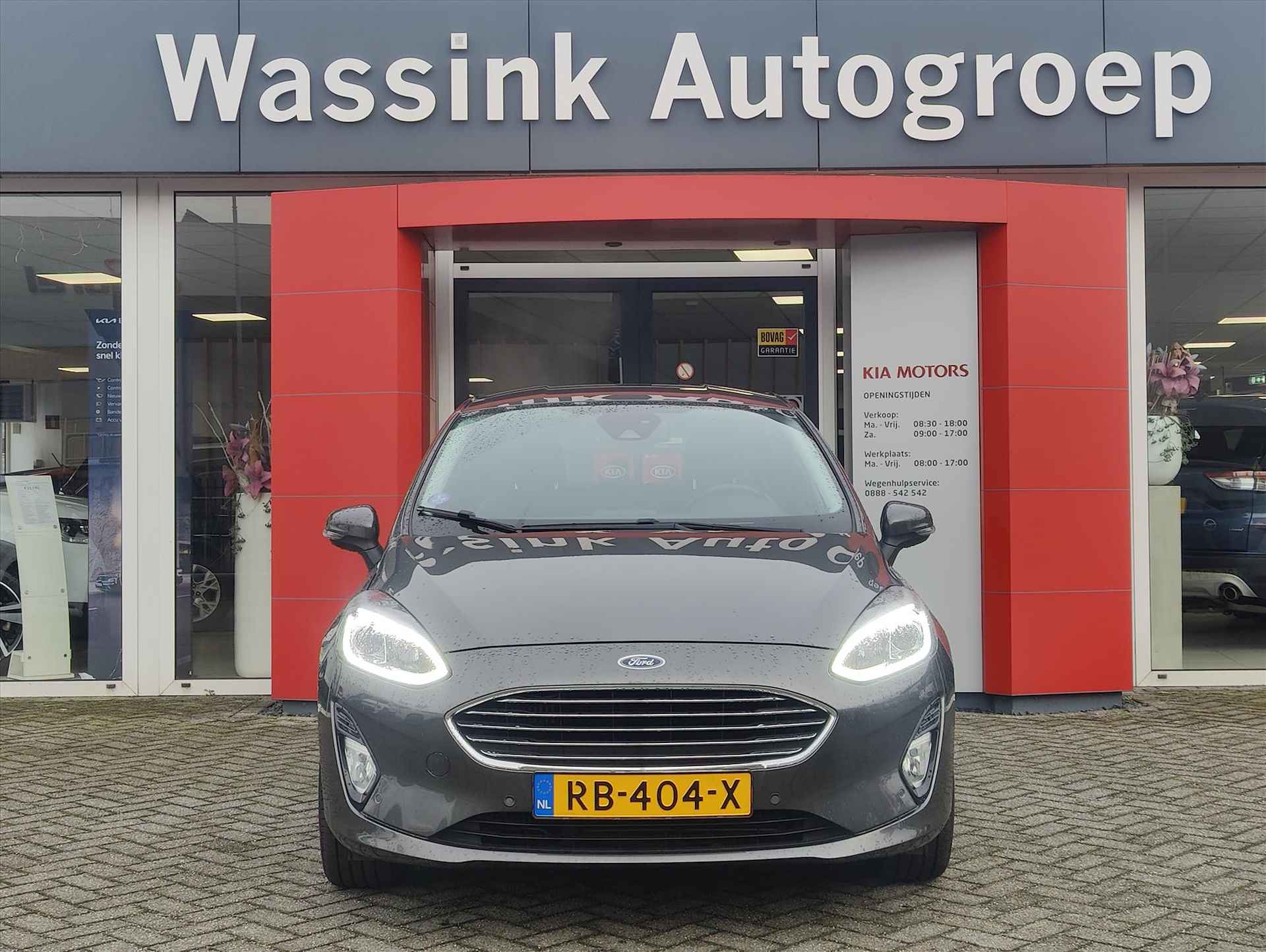 FORD Fiesta 1.0 EcoBoost 100pk Automaat | Titanium | Trekhaak | Camera | PDC Voor + Achter | Automaat | Cruise Control | Climate Control | Navi By App | Carplay | - 29/37