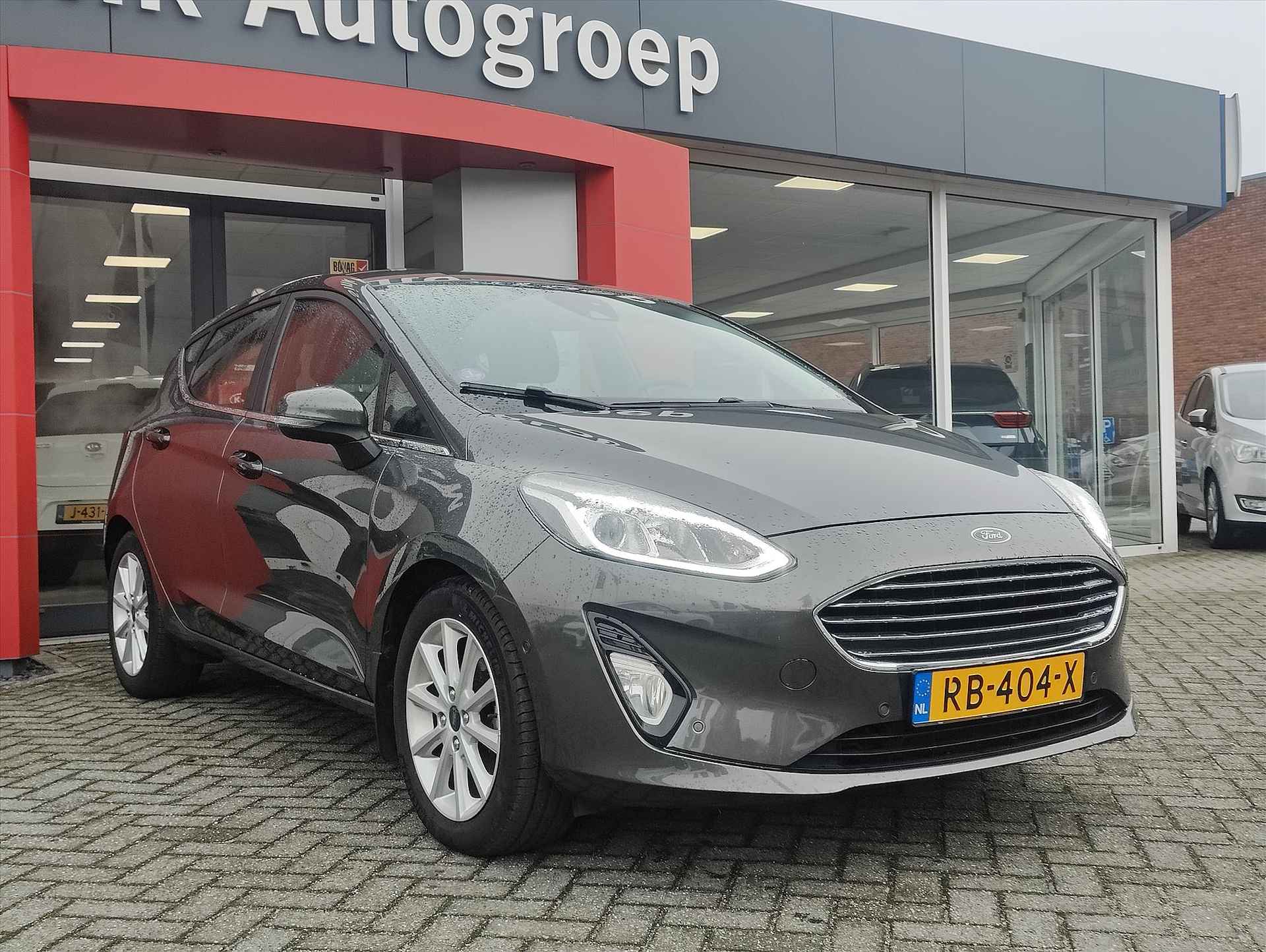 FORD Fiesta 1.0 EcoBoost 100pk Automaat | Titanium | Trekhaak | Camera | PDC Voor + Achter | Automaat | Cruise Control | Climate Control | Navi By App | Carplay | - 30/37