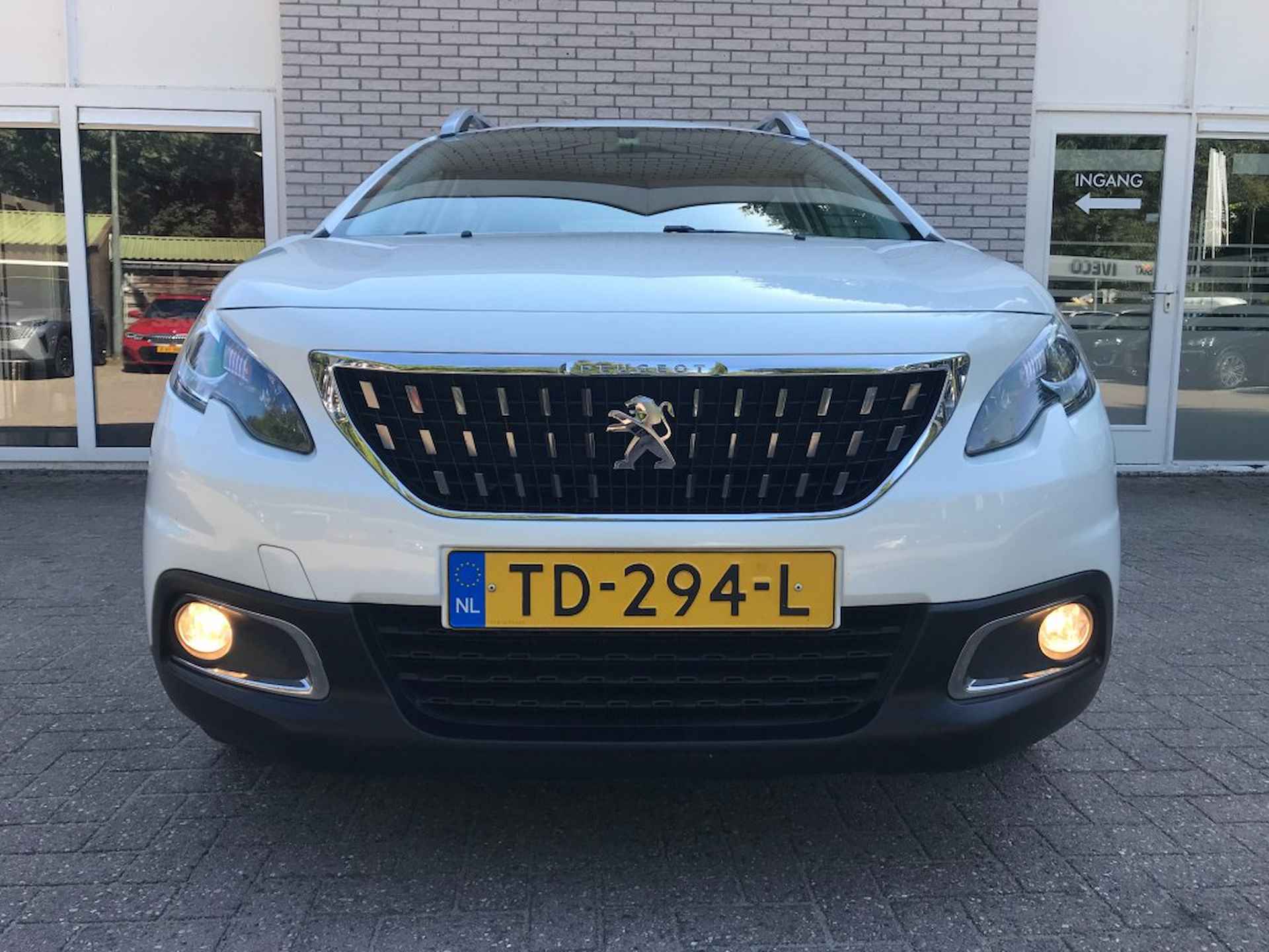 PEUGEOT 2008 1.2 PURET. BLUE LION **Navigatie** - 3/29