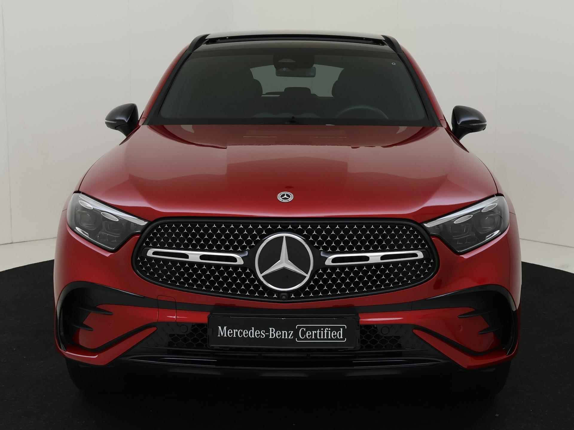 Mercedes-Benz GLC-klasse 300e 4MATIC AMG Line / Panoramadak/ Digital Light/ 360 camera/ Night - 9/35