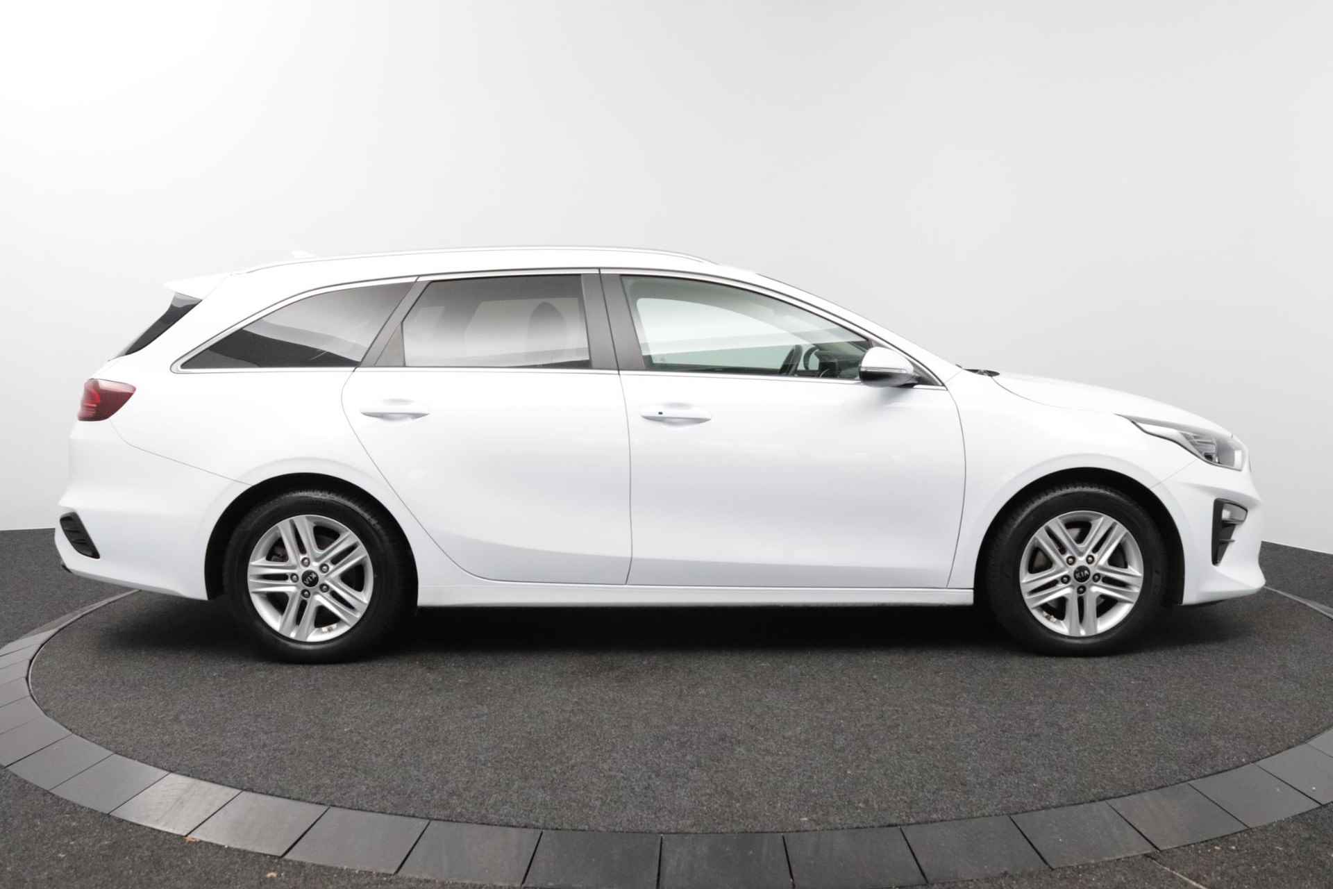 Kia Ceed Sportswagon 1.0 T-GDi DynamicPlusLine | ALL Season Banden| Stoel & Stuur Verwarming| Apple Carplay| - 31/48