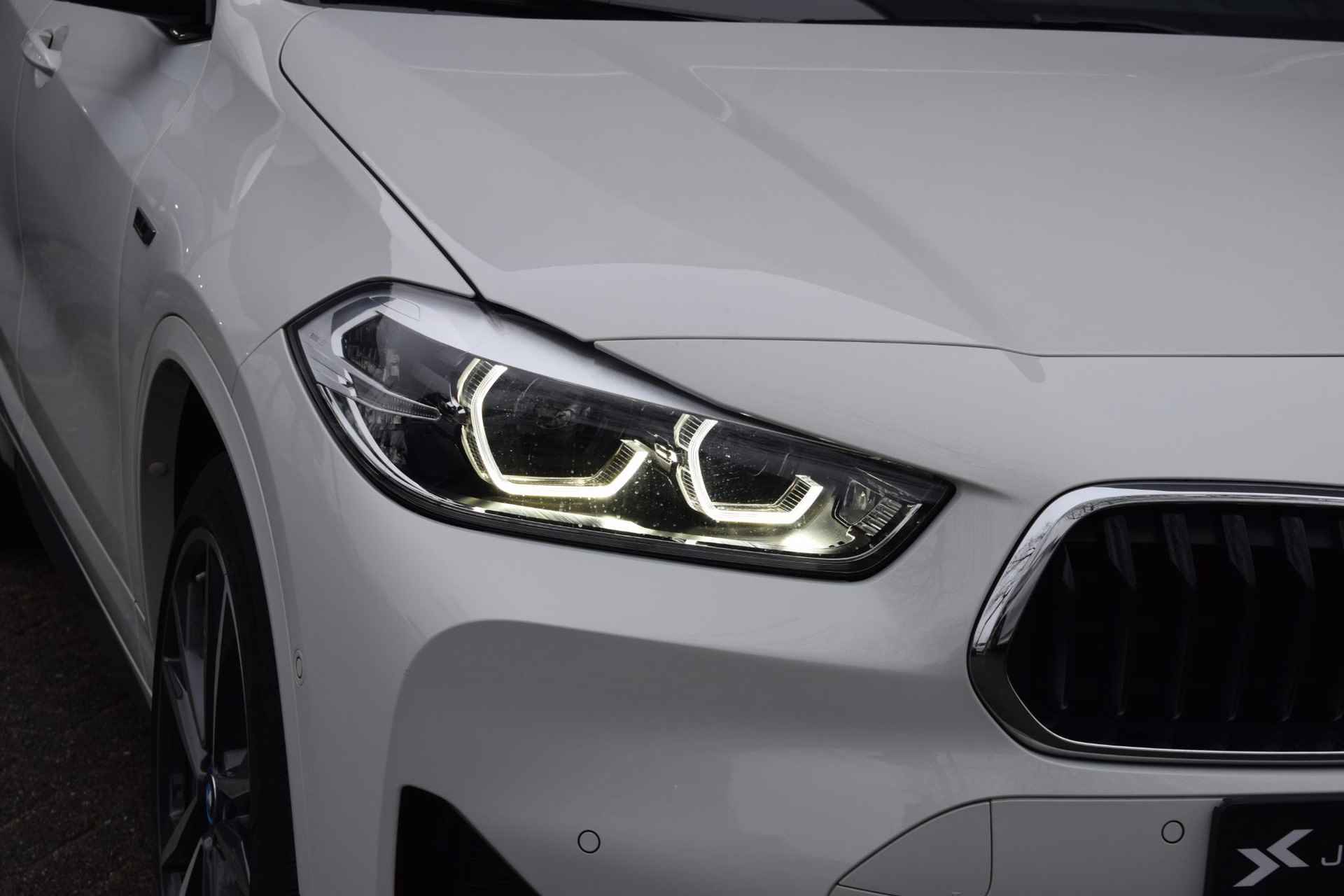 BMW X2 xDrive25e Executive / M-Sport / Pano / Camera / Apple Carplay - 30/59