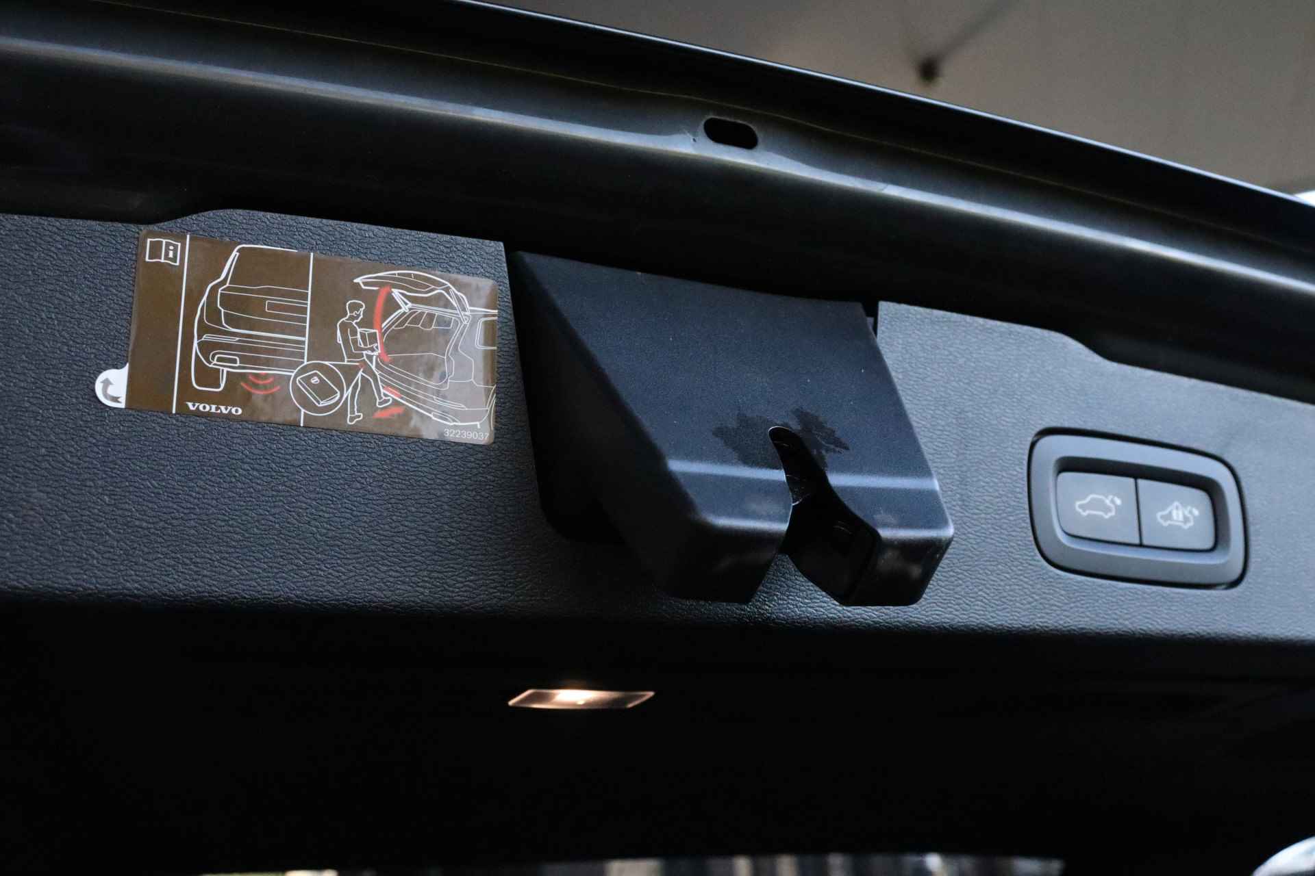 Volvo V60 T6 AWD Recharge Inscription | Stoelverwarming voor+achter | Elektrische bestuurdersstoel met geheugen | Keyless Drive | Lederen - 12/51